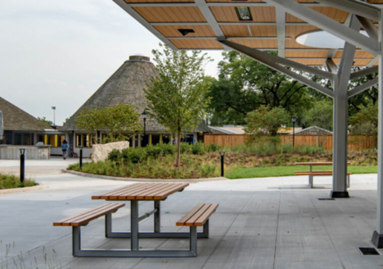 Einrichtungen_Dachuntersicht_öffentlicher Platz