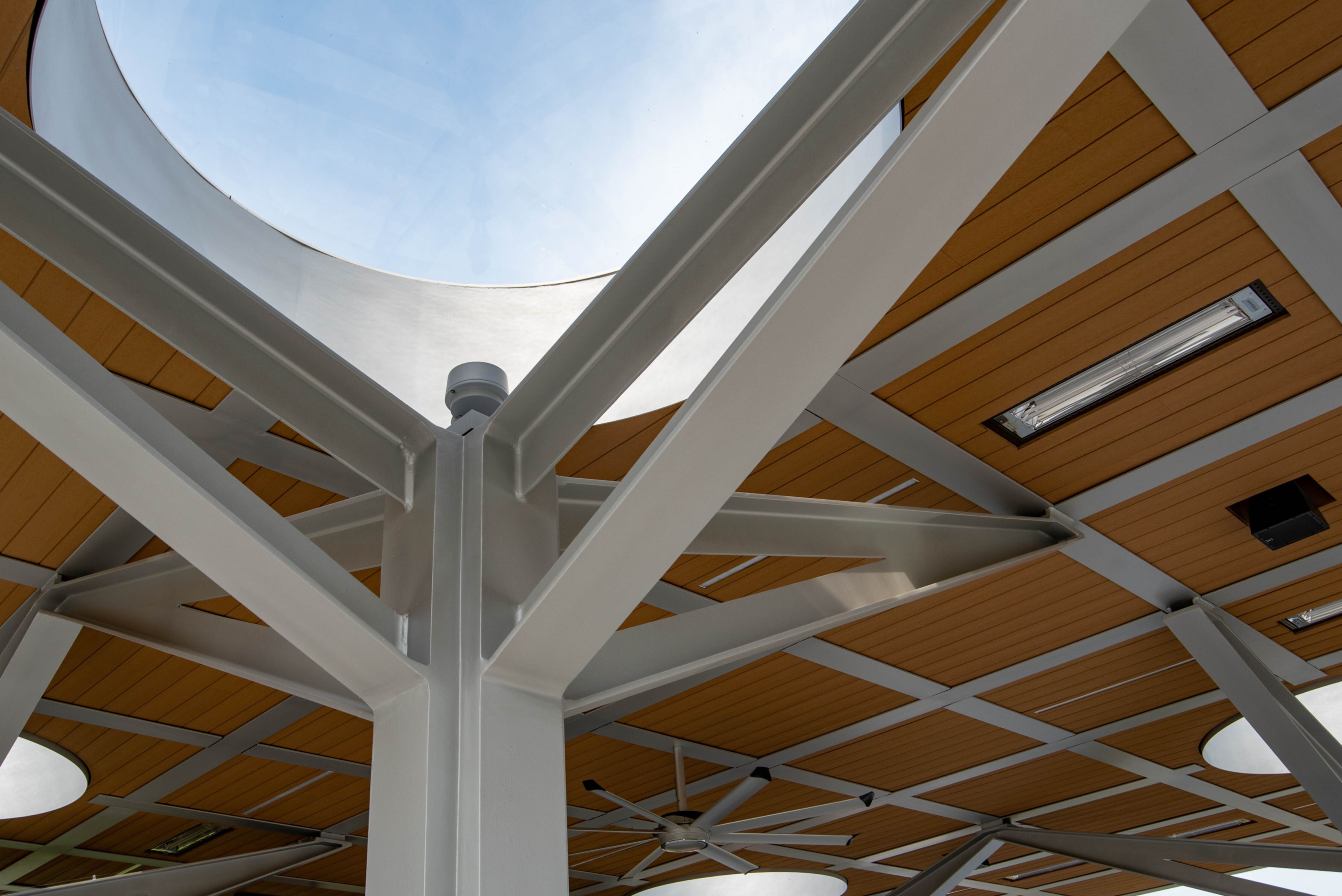 Einrichtungen_Dachuntersicht_öffentlicher Platz