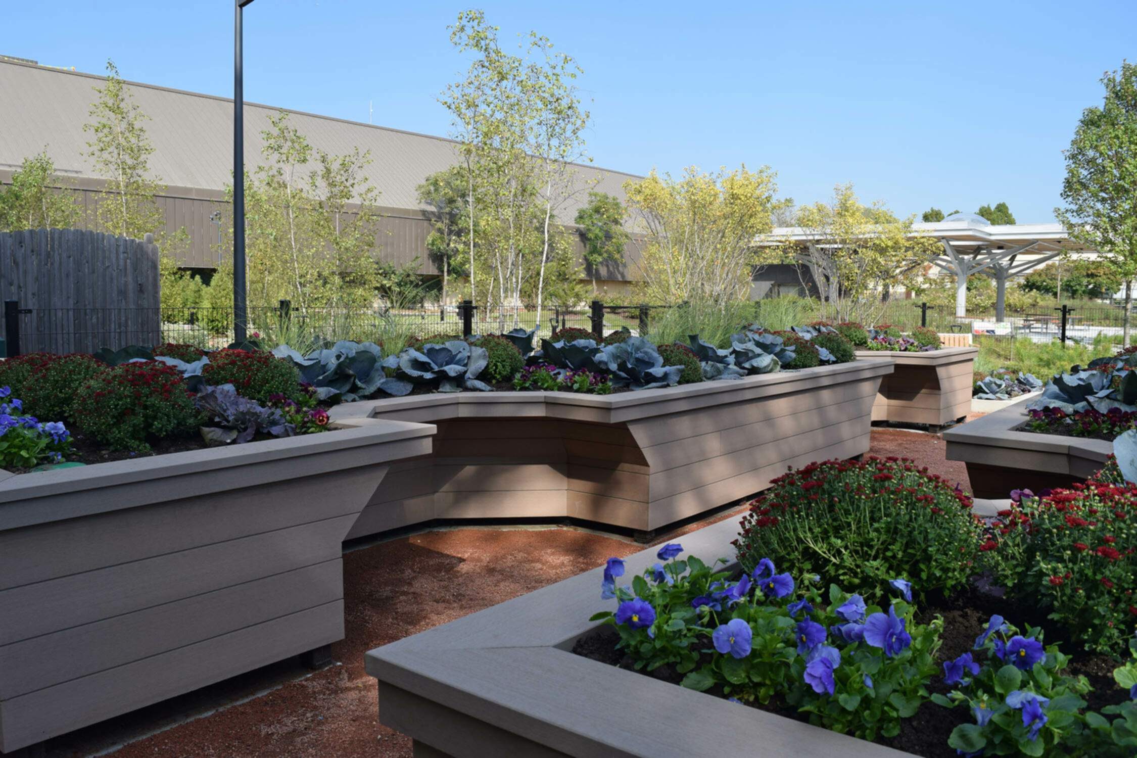 Einrichtungen_Dachuntersicht_öffentlicher Platz