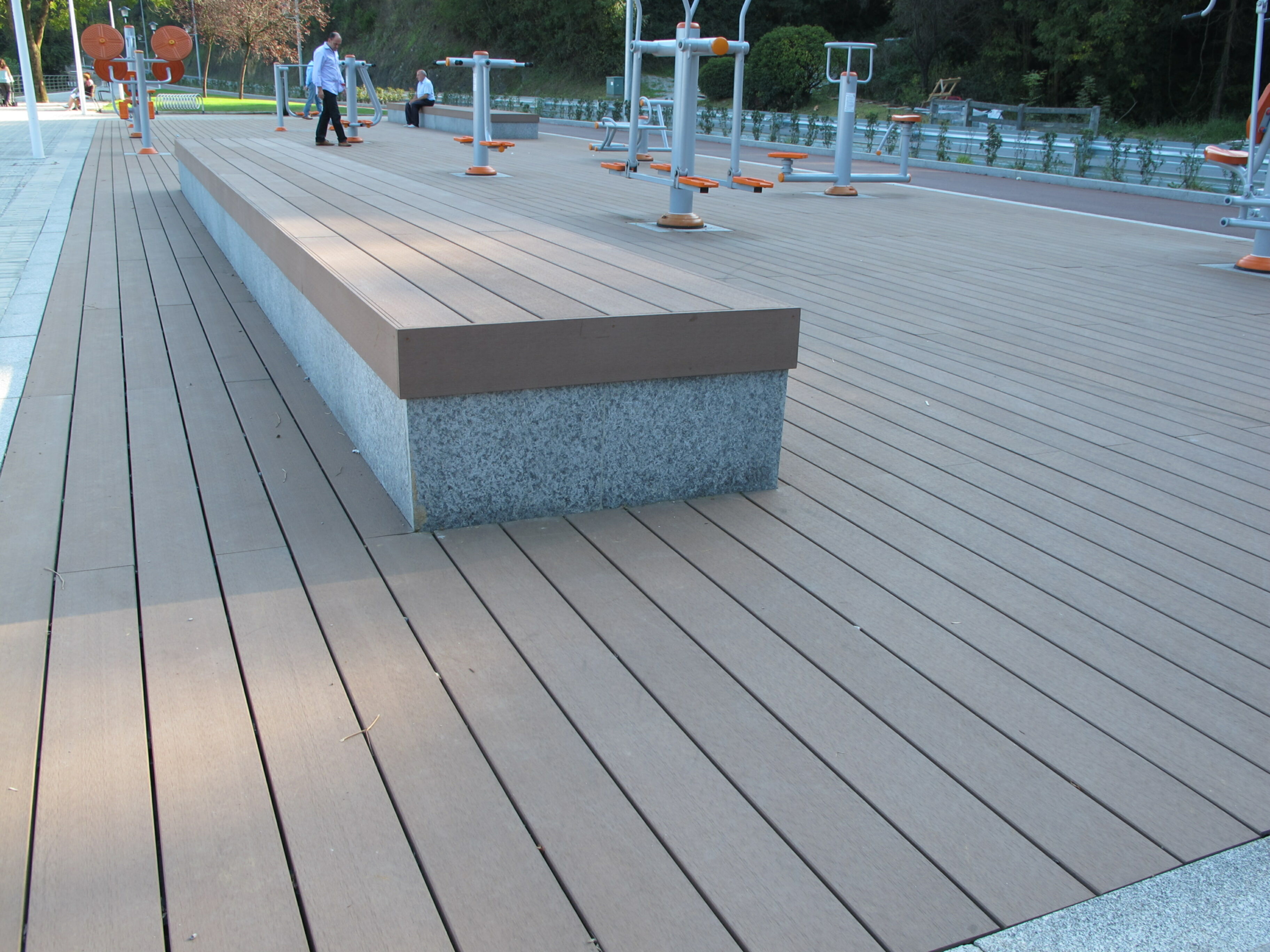 Einrichtungen_Terrasse Gewerbliche Nutzung_öffentlicher Platz