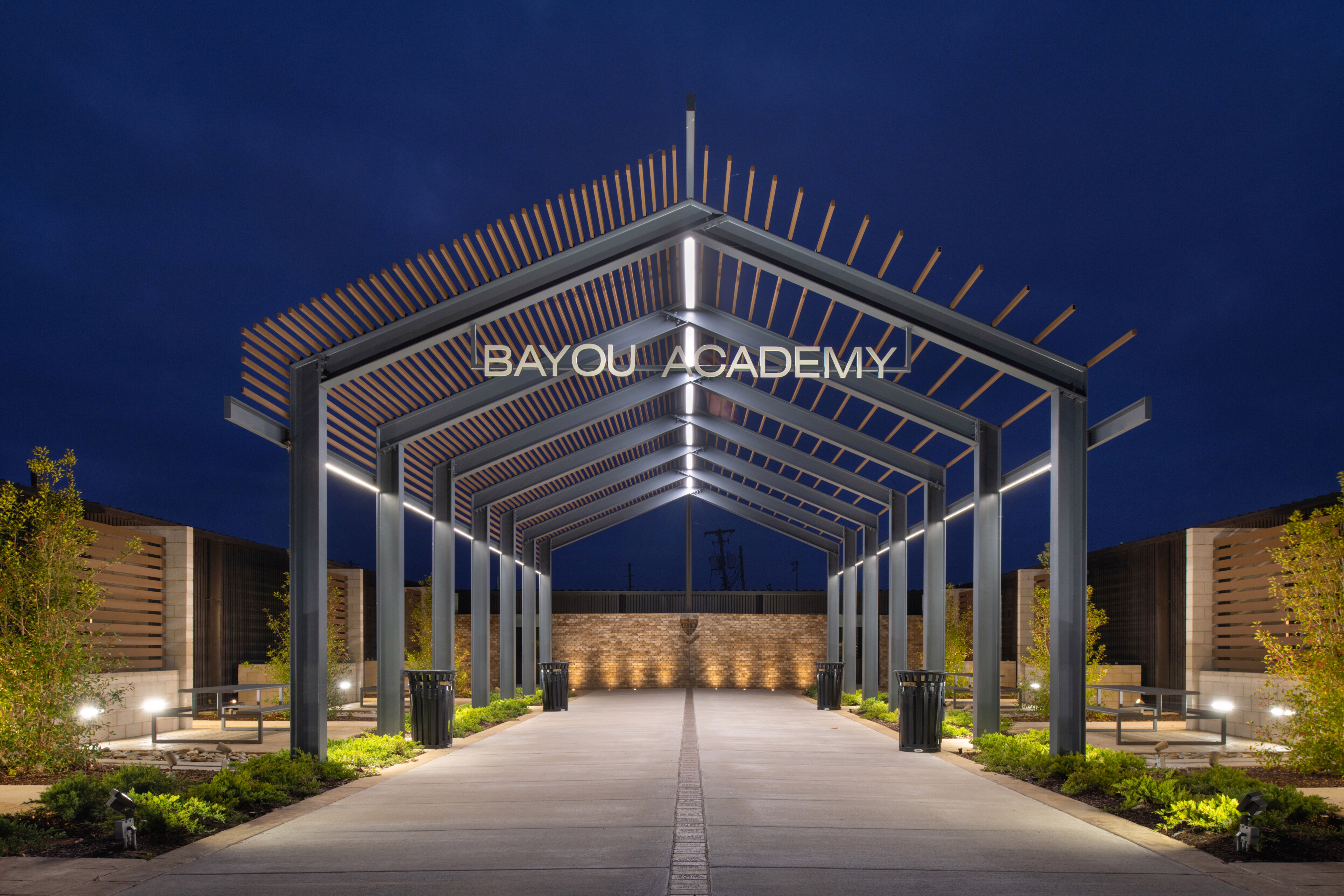 Wohngebäude_Offene Fassadenverkleidung - verti._Wohnhaus