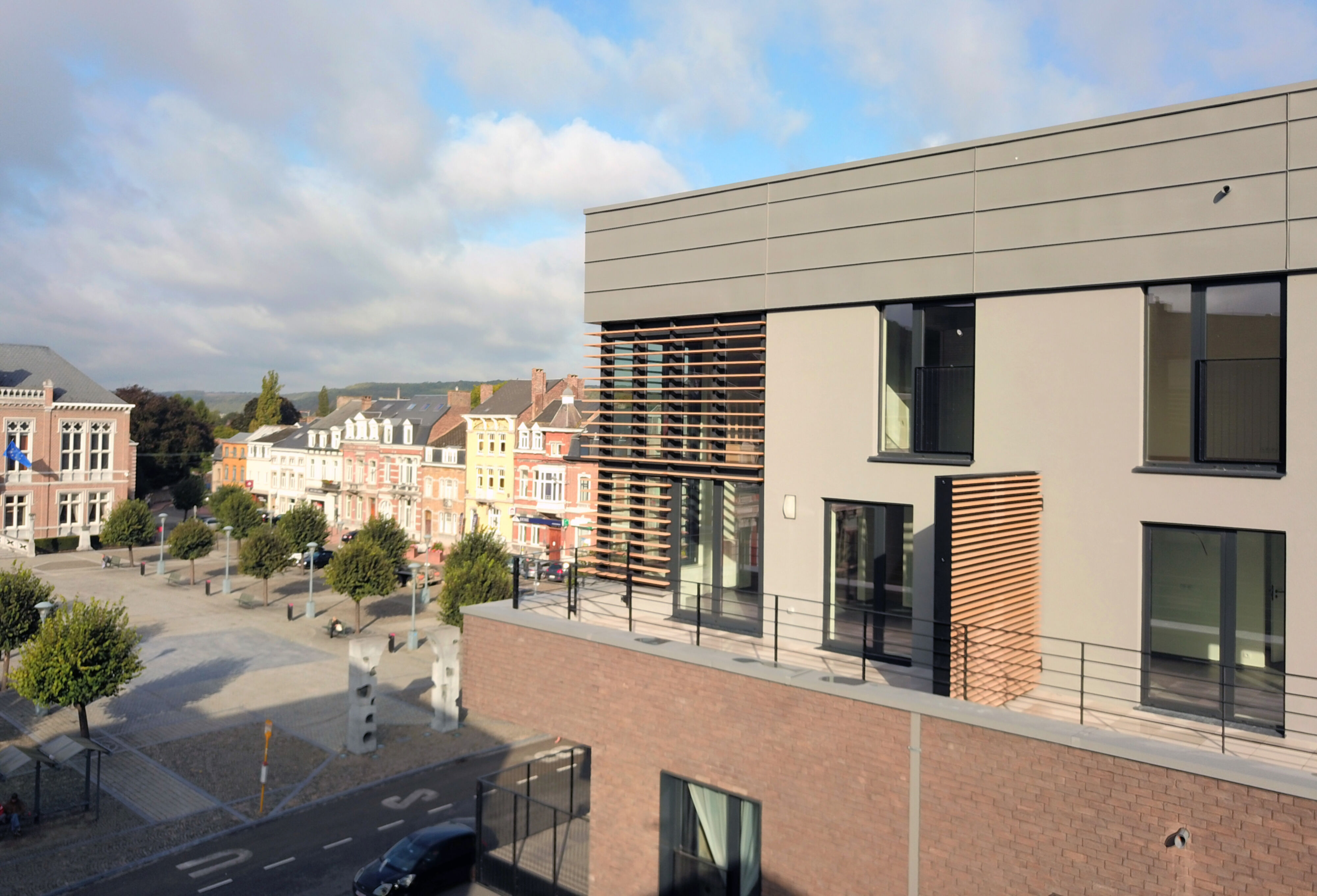 Wohngebäude_Horizontal Sonnenschutz, jalousien_Wohnhaus