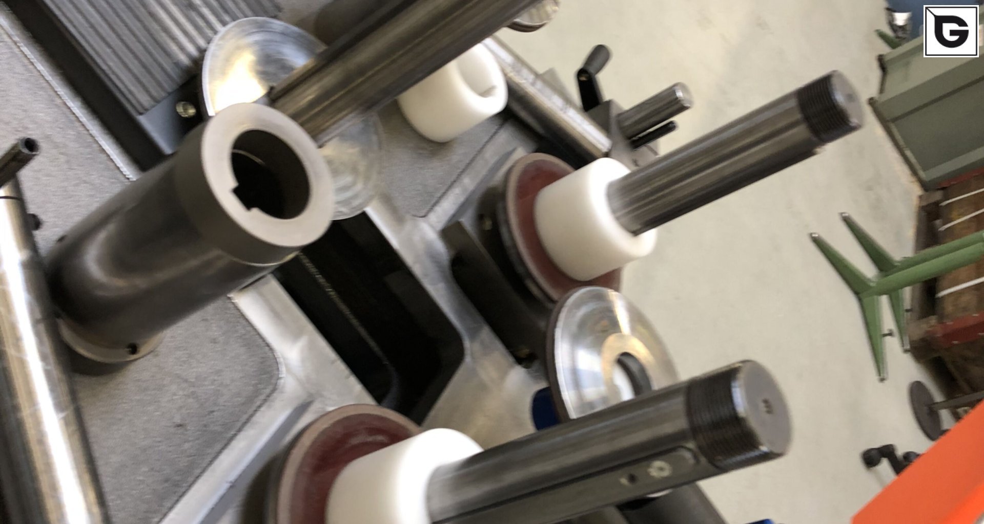 Bending 8920
 Curving