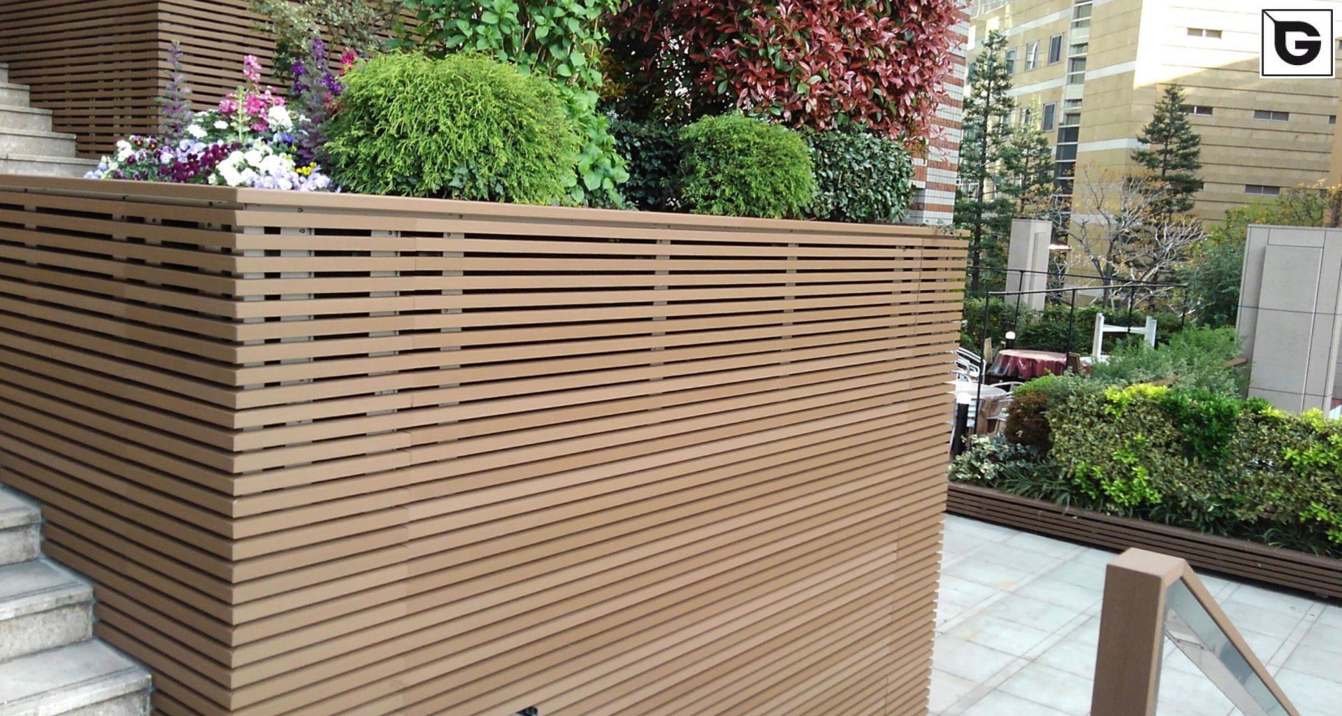 Einrichtungen_Zäune, Mauer, Portal_öffentlicher Platz