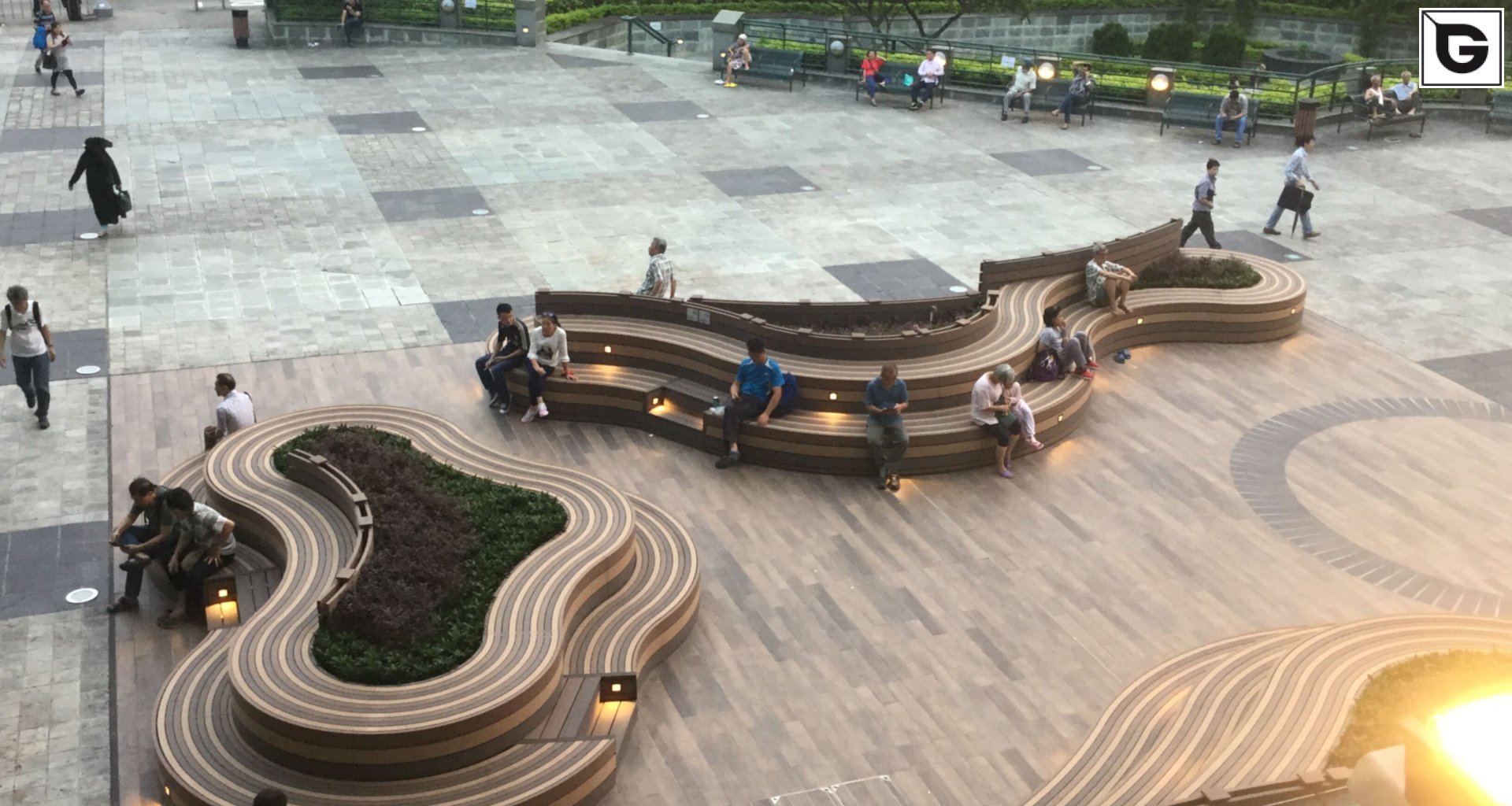 Einrichtungen_Straßenausstattung_Gebogene Profilen