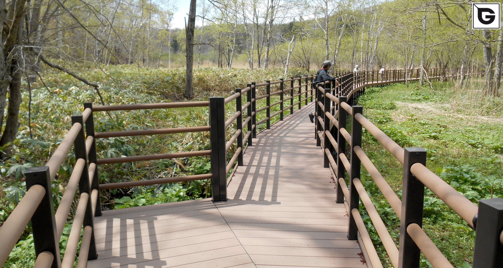 Einrichtungen_Brücken, Rampen, Gehweg_Am Wasser entlang