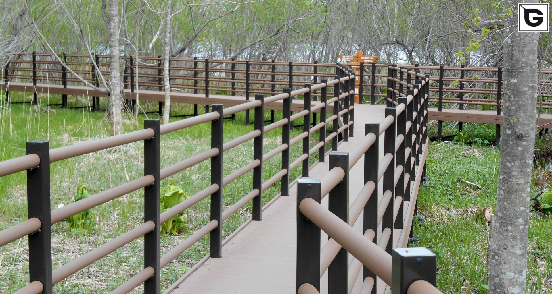 Einrichtungen_Brücken, Rampen, Gehweg_Am Wasser entlang