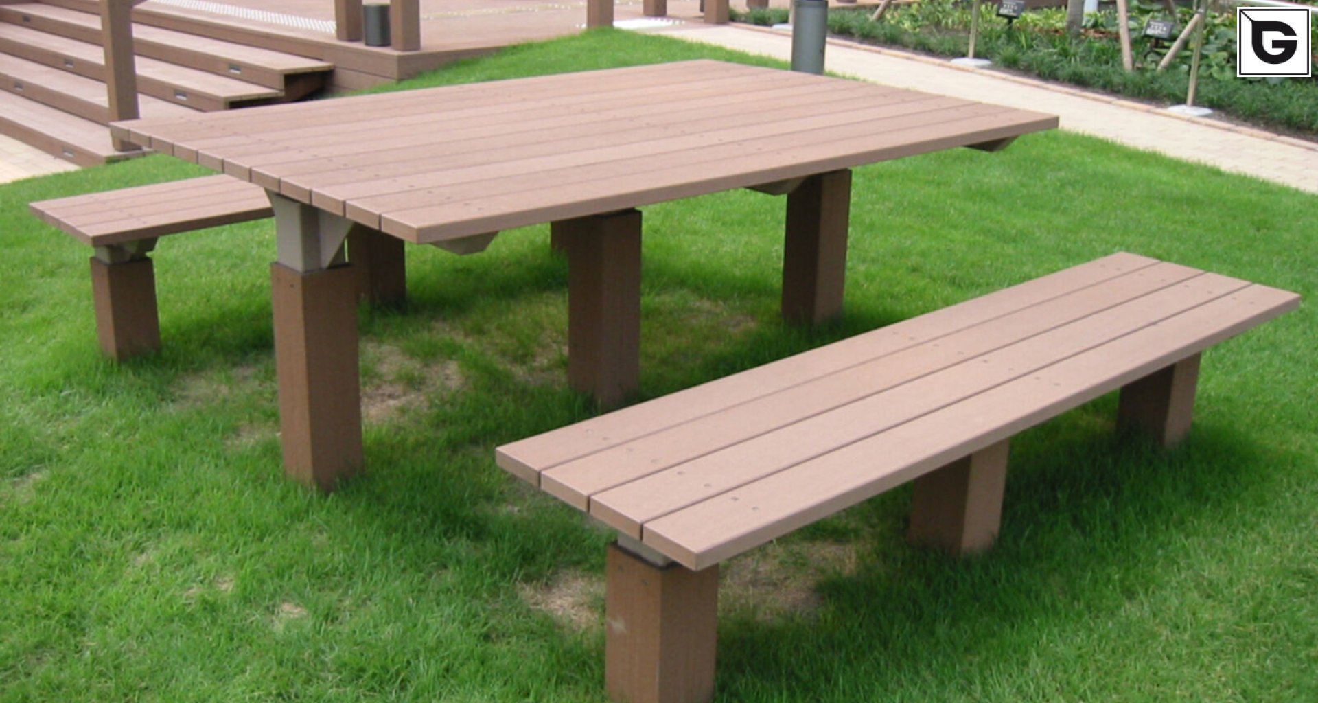 Wohngebäude_Dachanlage, Balk., Laufgang_Wohnhaus