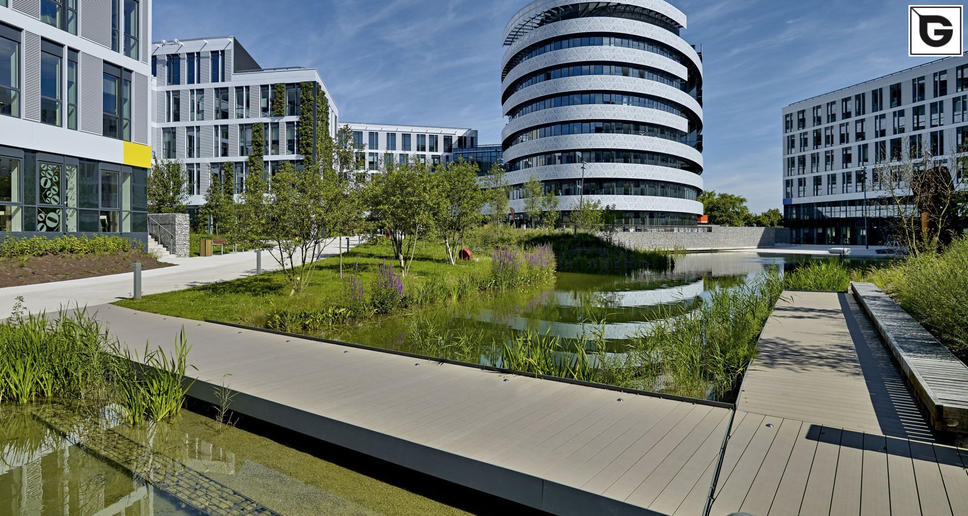 Verwaltungsgebäude_Terrasse Gewerbliche Nutzung_Vorzeigeprojekte - WPC holz 