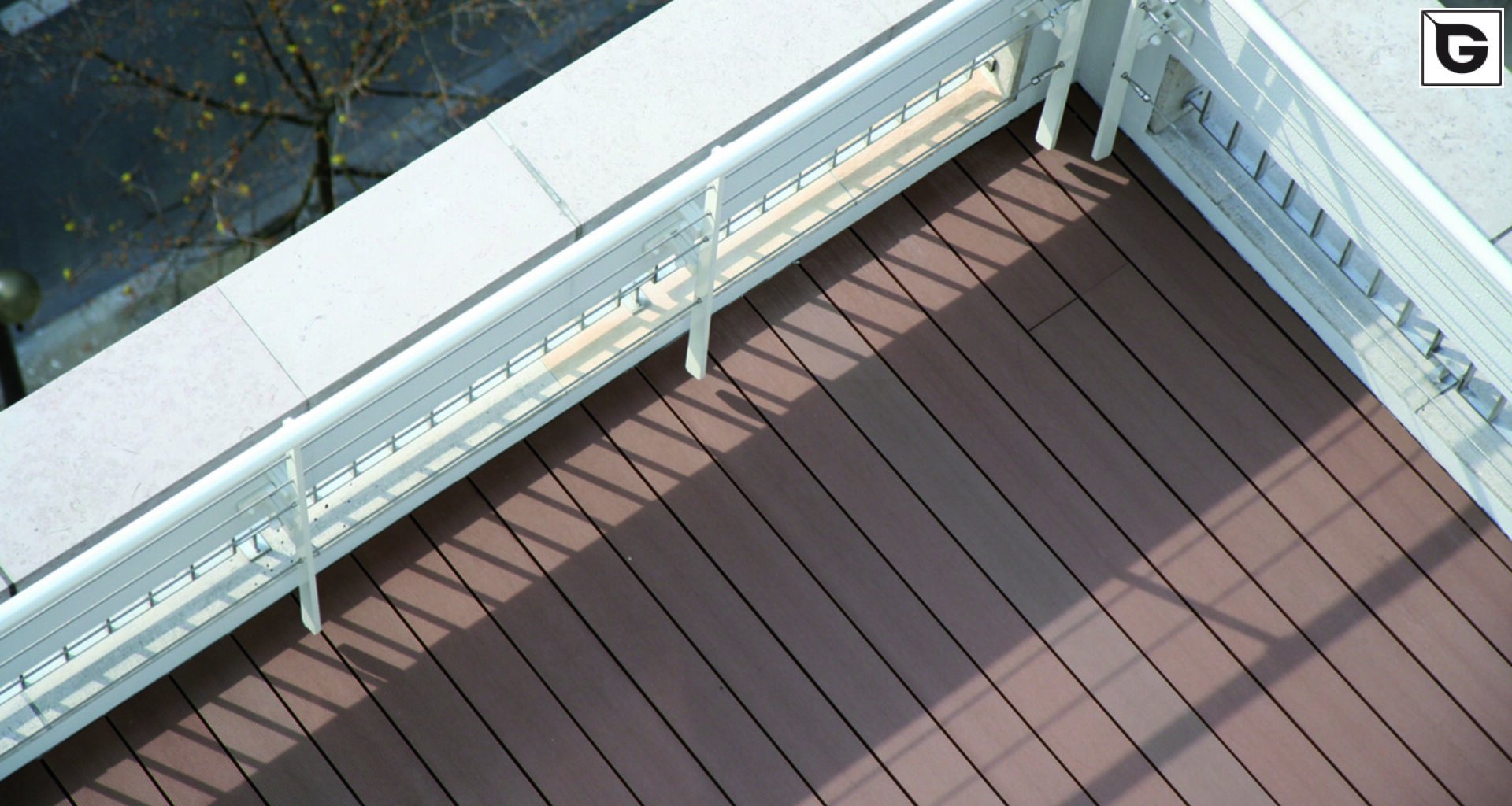 Verwaltungsgebäude_Dachanlage, Balk., Laufgang_Büros