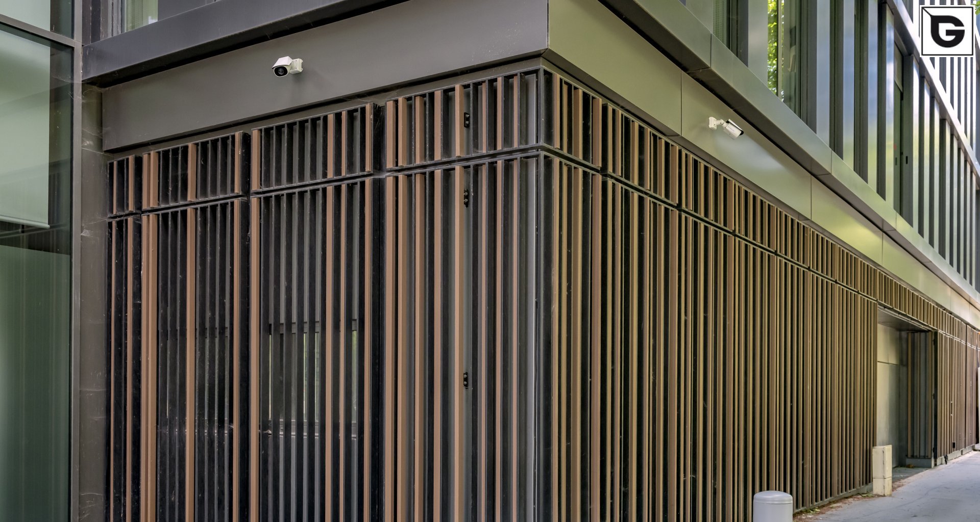 Verwaltungsgebäude_Offene Fassadenverkleidung - verti._Büros