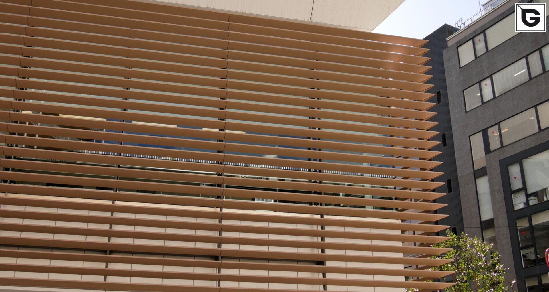 Verwaltungsgebäude_Horizontal Sonnenschutz, jalousien_Büros