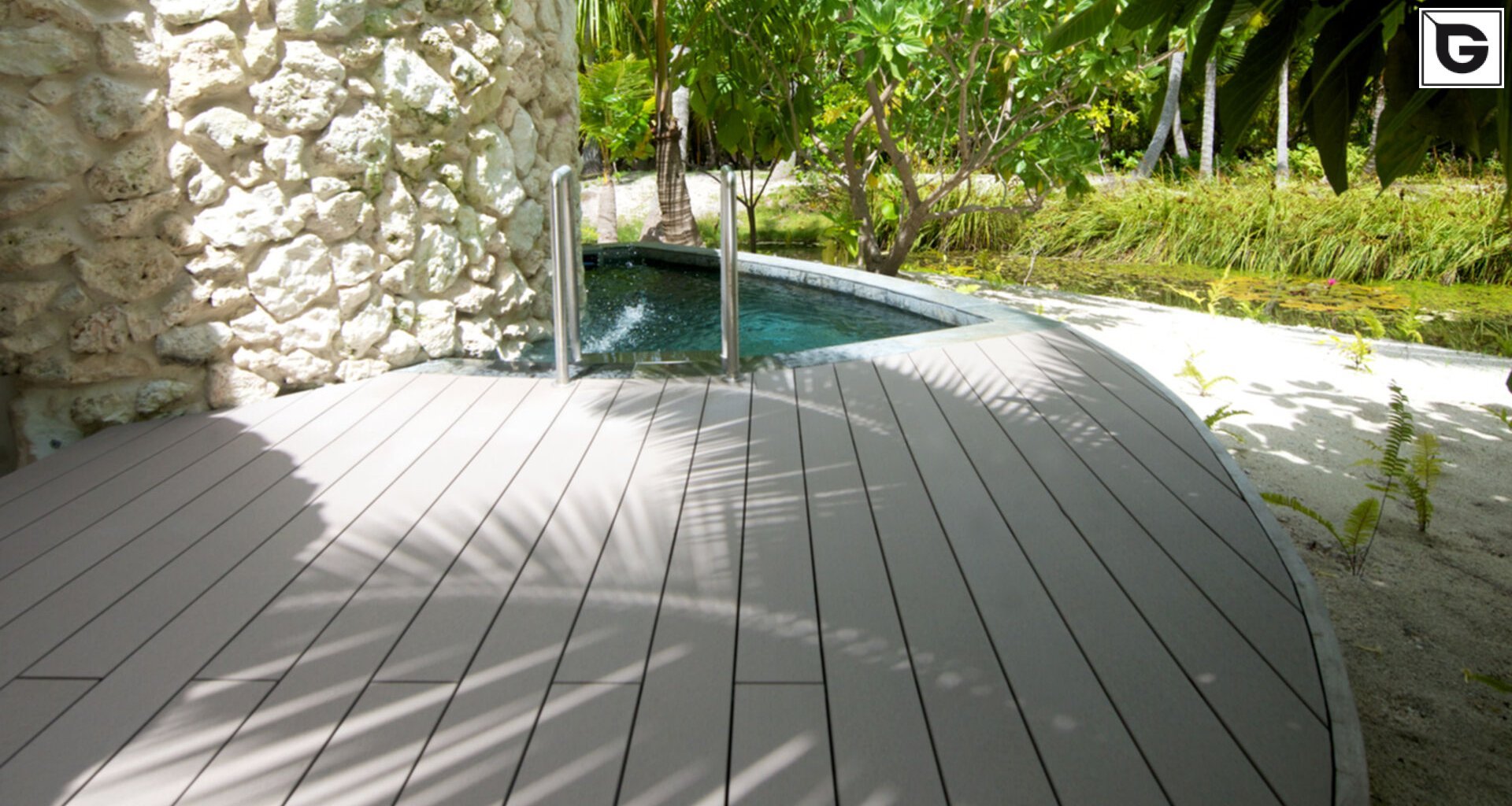 Restaurant und Hotelgewerbe_Schwimmbad deck_Vorzeigeprojekte - WPC holz 