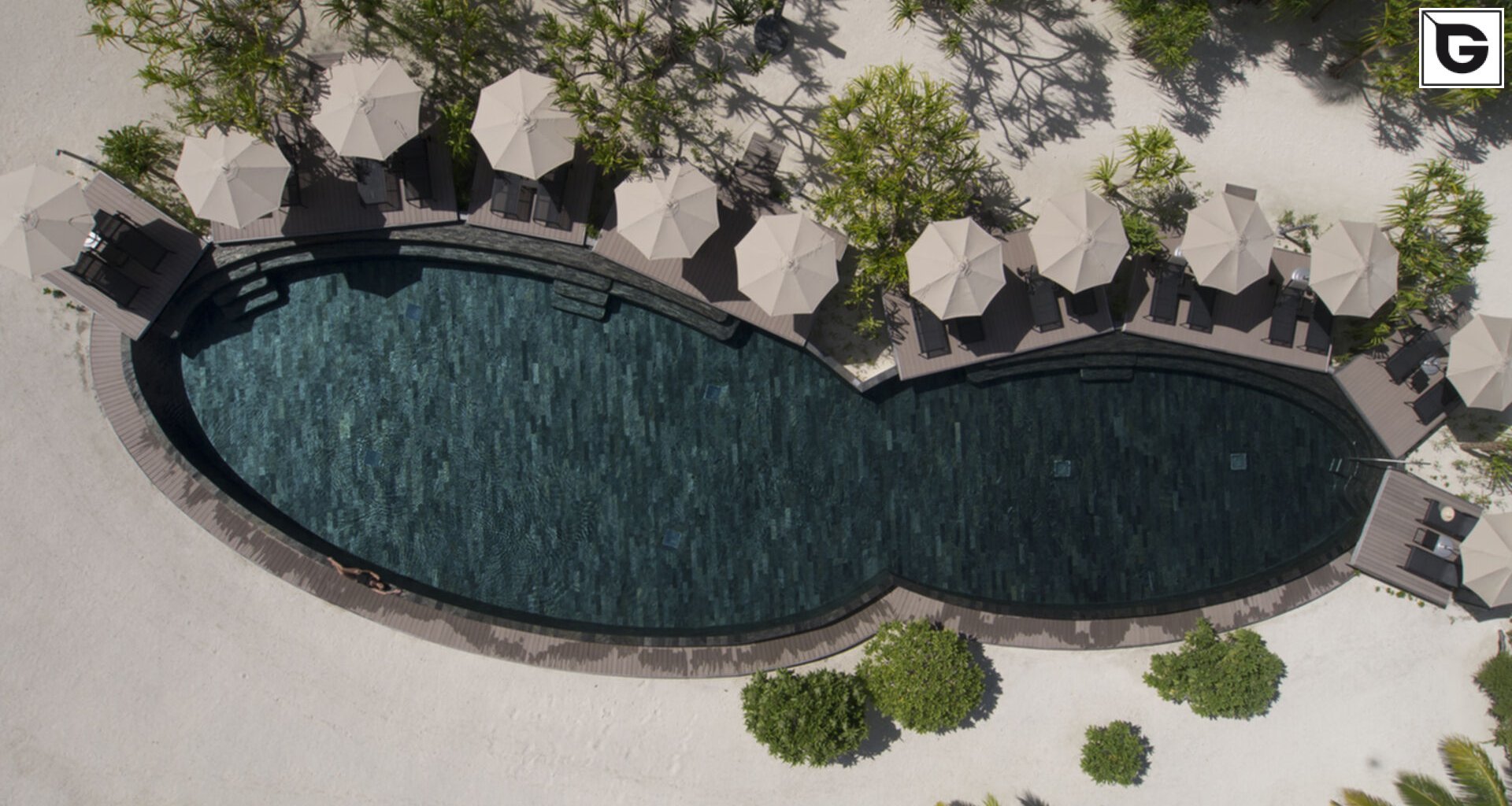 Restaurant und Hotelgewerbe_Schwimmbad deck_Vorzeigeprojekte - WPC holz 