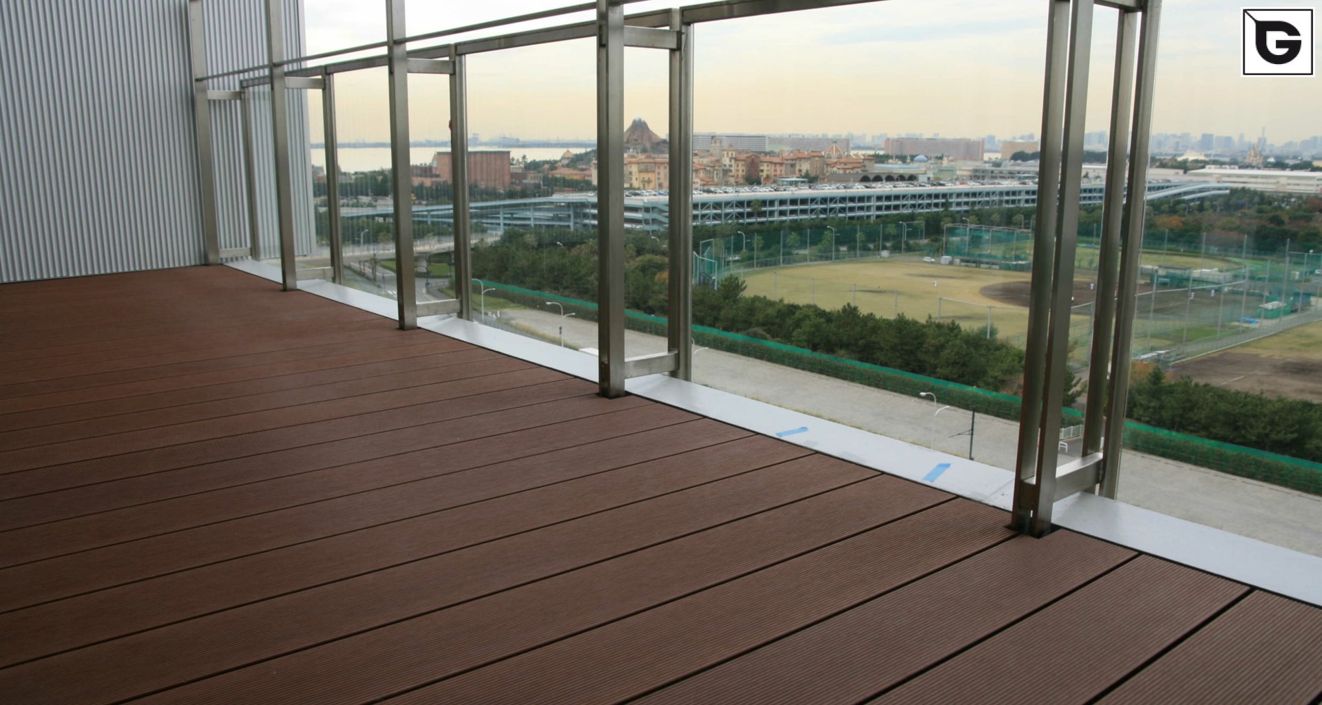 Restaurant und Hotelgewerbe_Dachanlage, Balk., Laufgang_Hotel