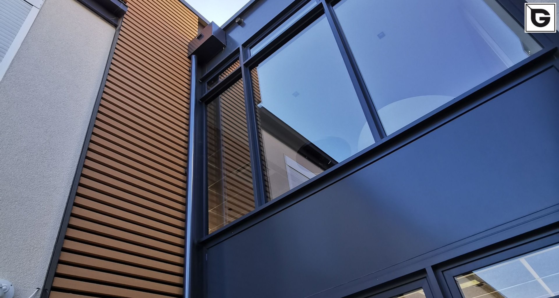 Restaurant und Hotelgewerbe_Offene Fassadenverkleidung - horiz._Hotel