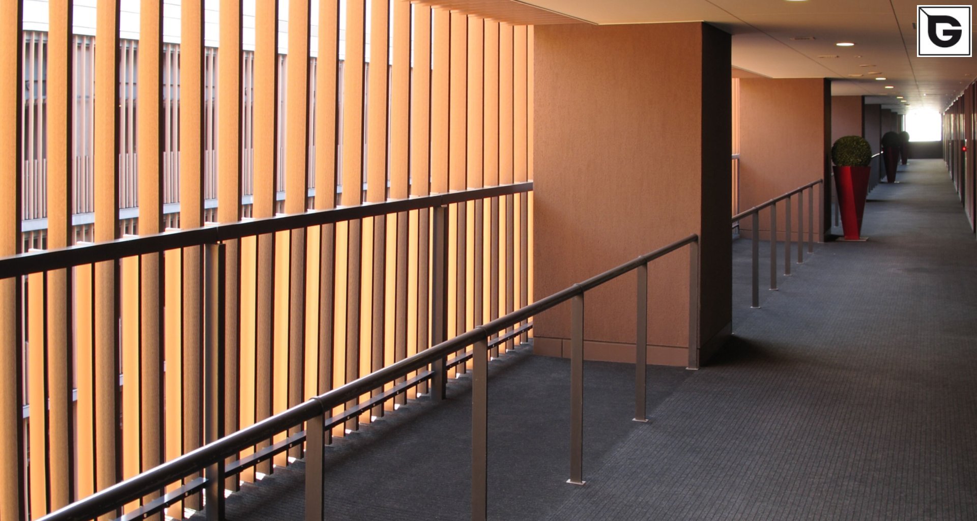 Restaurant und Hotelgewerbe_Vertical Sonnenschutz, jalousien_Hotel