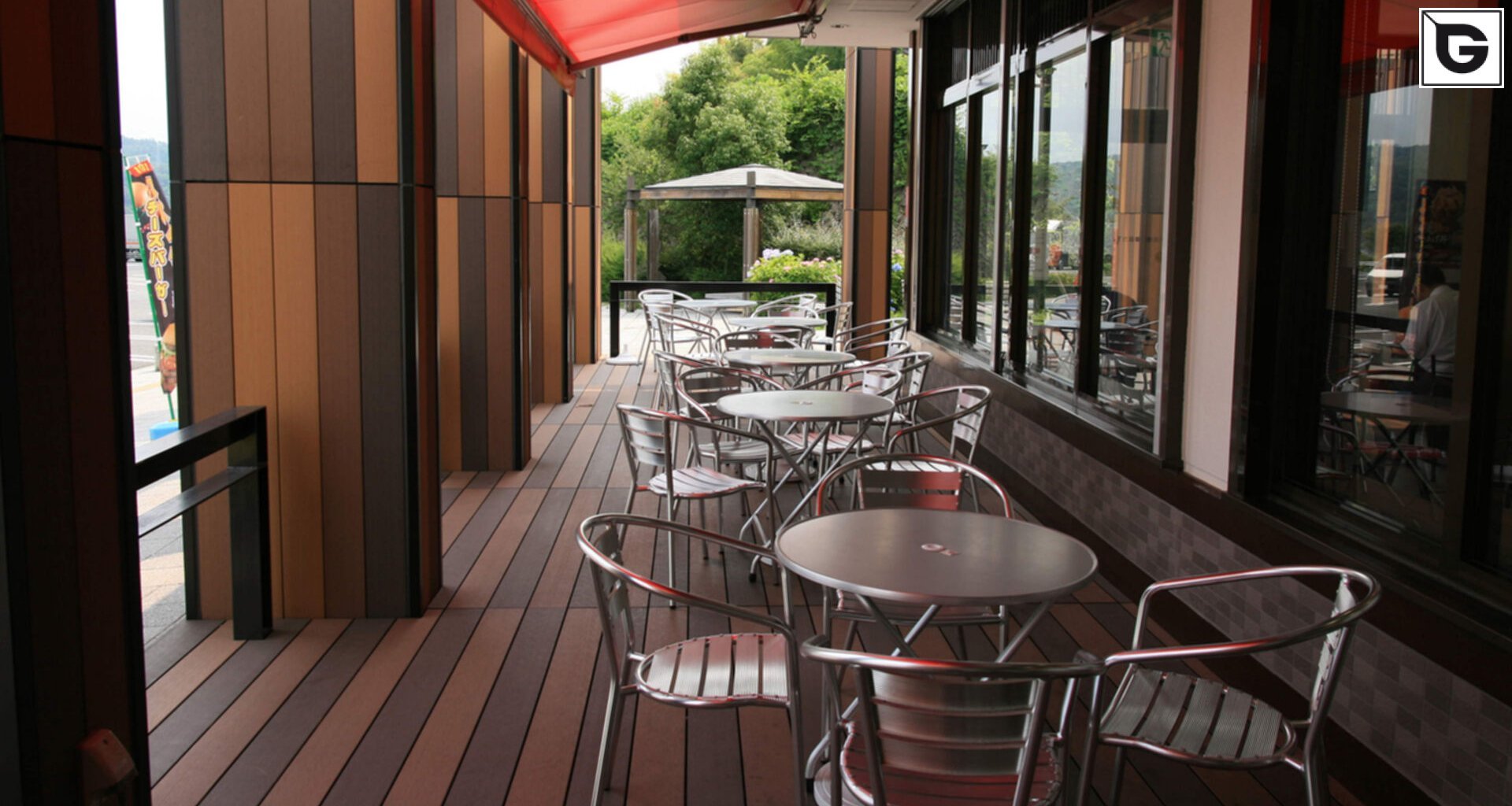 Restaurant und Hotelgewerbe_Fassadenverkleidung - vertikal_Restaurant