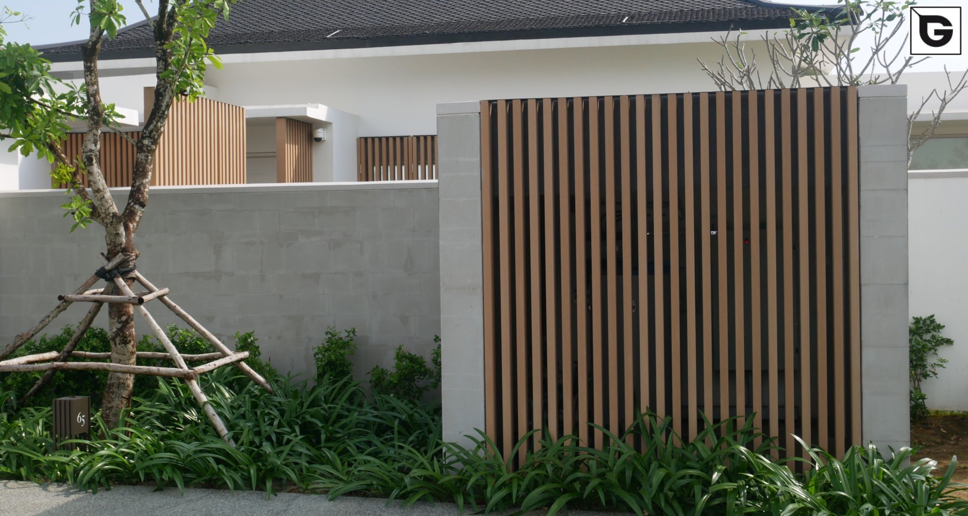 Restaurant und Hotelgewerbe_Vertical Sonnenschutz, jalousien_Am Wasser entlang