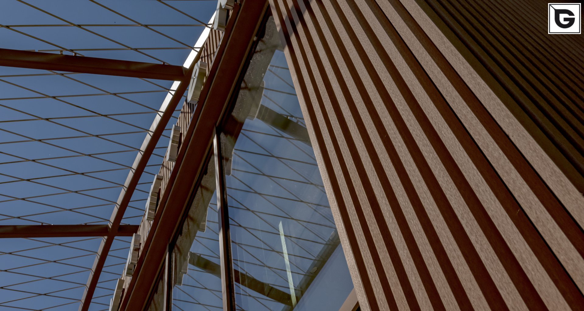 Institutionelle Einrichtungen_Offene Fassadenverkleidung - verti._Ausstellung, Museum