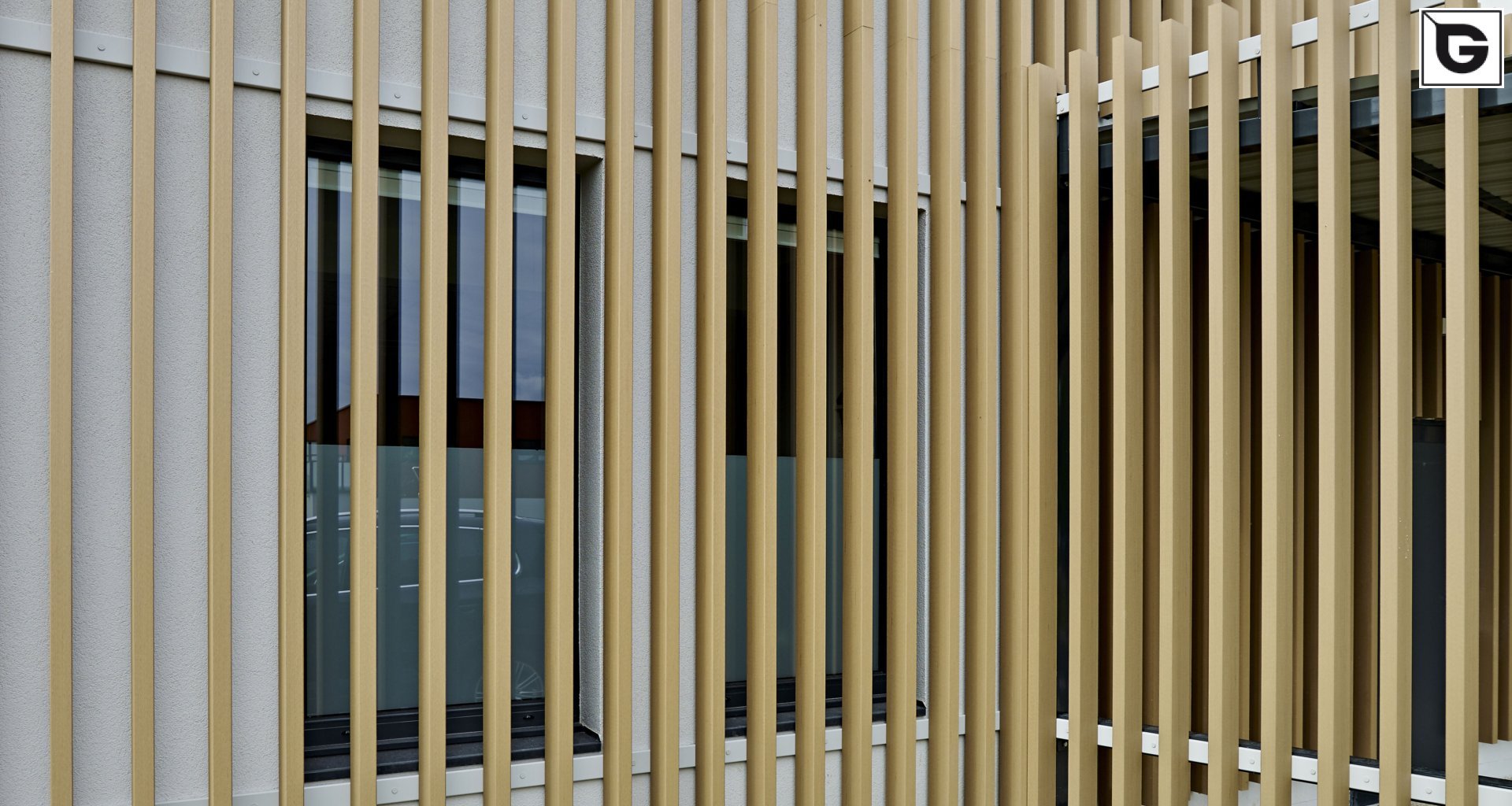 Institutionelle Einrichtungen_Offene Fassadenverkleidung - verti._Vorzeigeprojekte - Hybrid holz