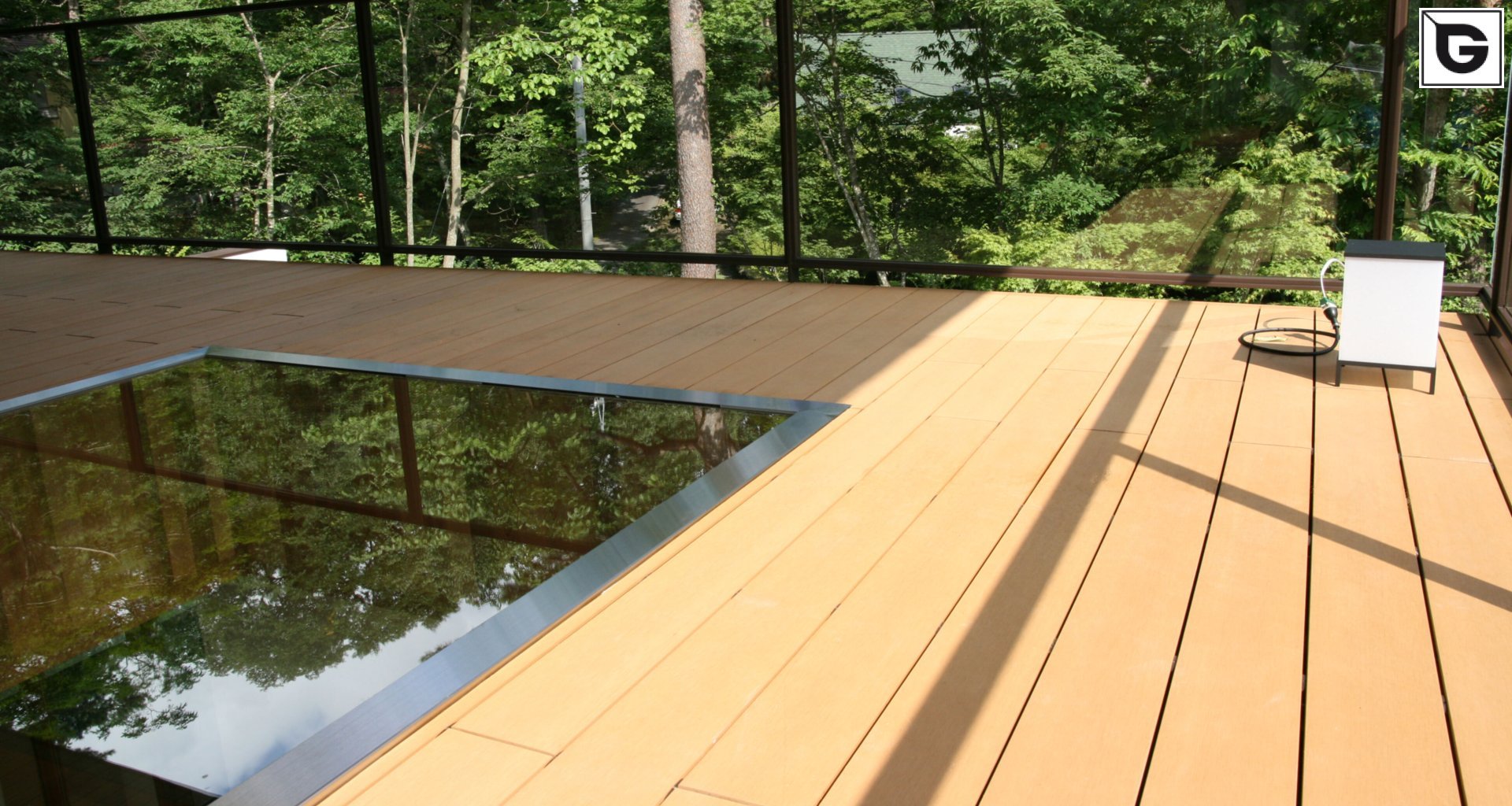 Institutionelle Einrichtungen_Schwimmbad deck_Krankenhaus, Arztpraxis