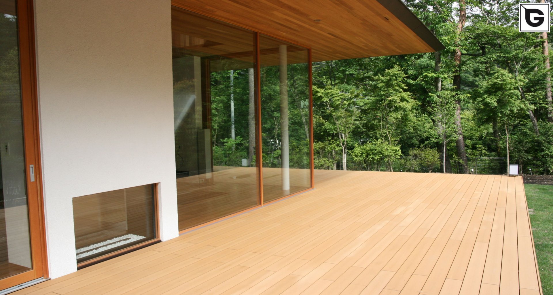 Institutionelle Einrichtungen_Schwimmbad deck_Krankenhaus, Arztpraxis