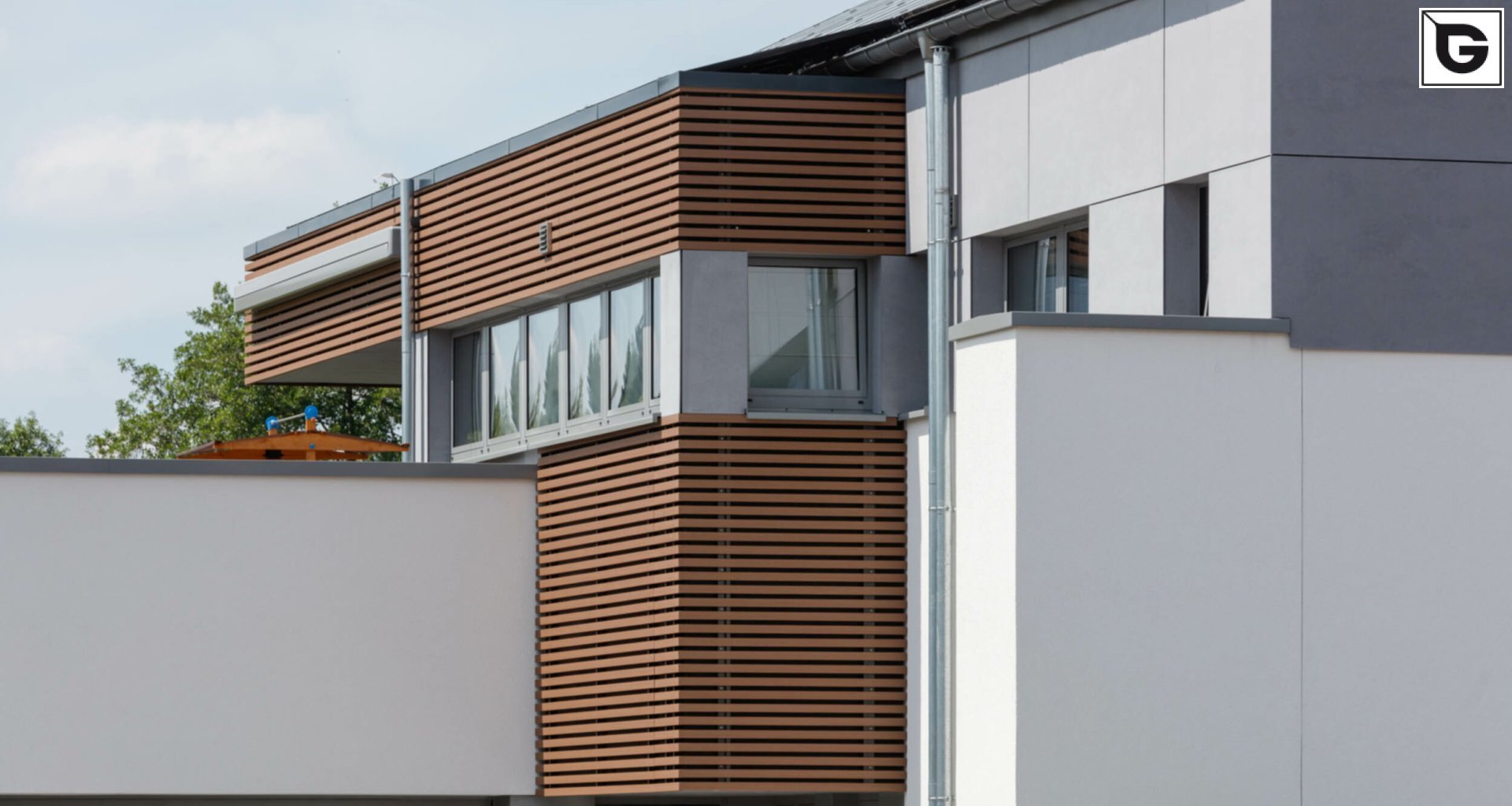 Institutionelle Einrichtungen_Offene Fassadenverkleidung - horiz._Krankenhaus, Arztpraxis