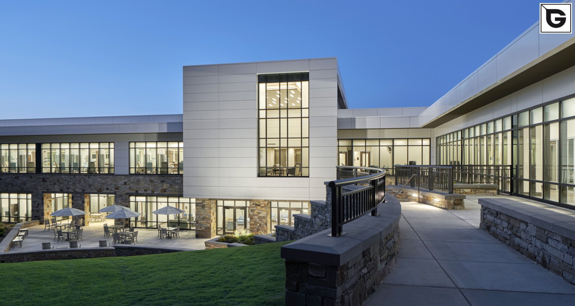 Institutionelle Einrichtungen_Dachuntersicht_Krankenhaus, Arztpraxis