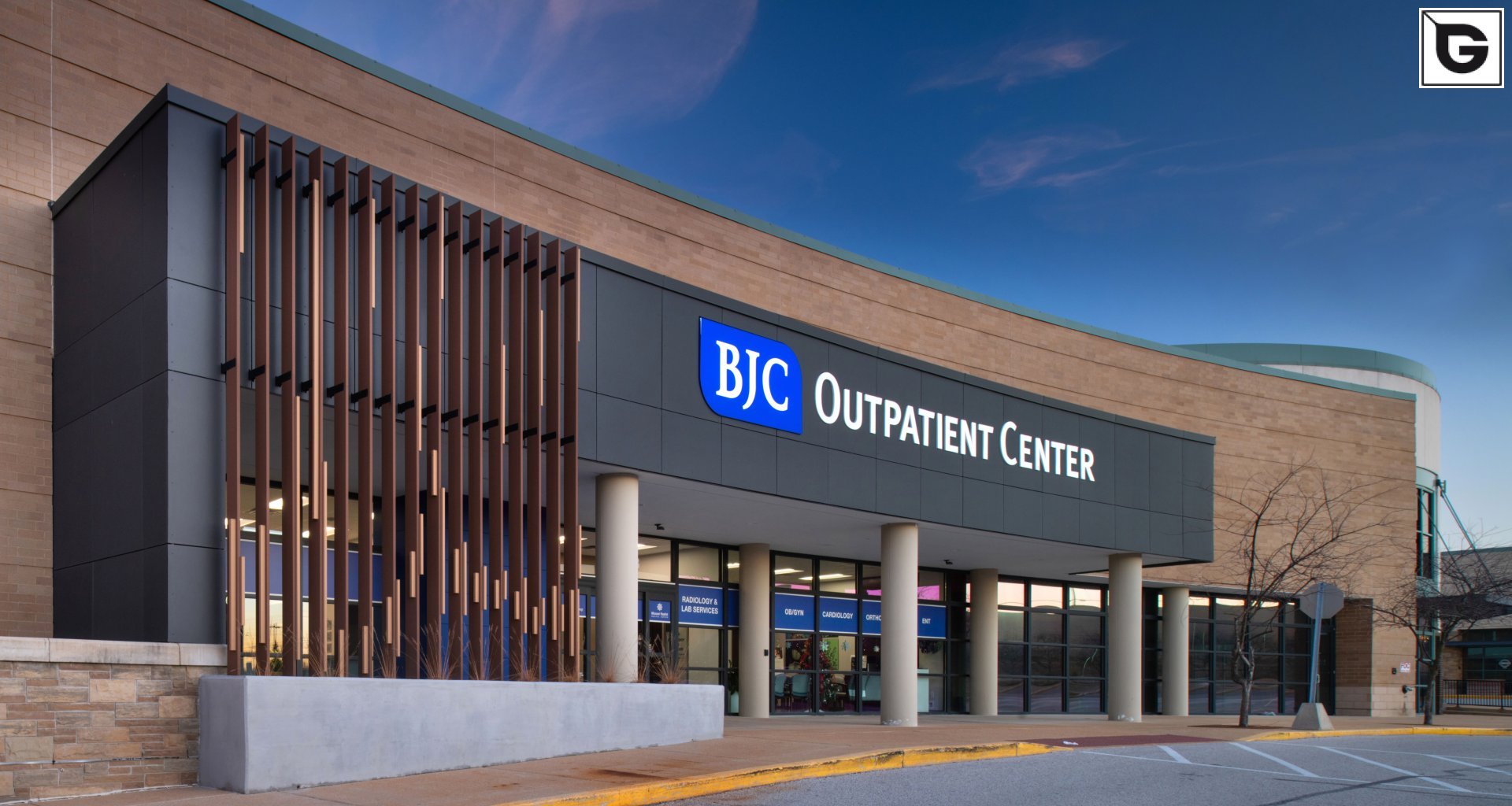 Wohngebäude_Offene Fassadenverkleidung - verti._Wohnhaus