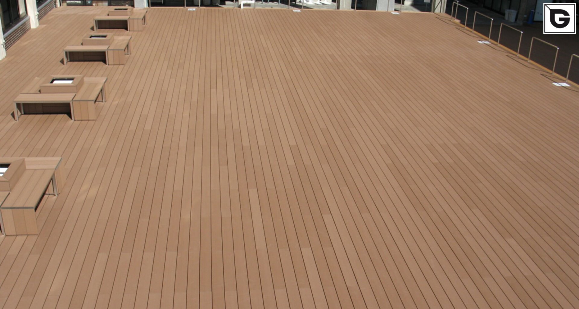 Institutionelle Einrichtungen_Terrasse Gewerbliche Nutzung_Gebogene Profilen