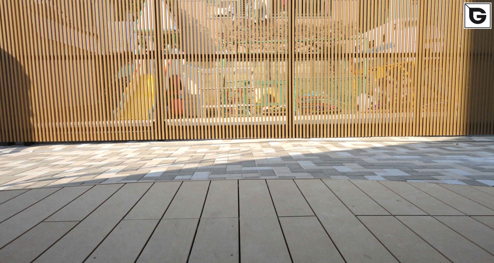 Institutionelle Einrichtungen_Zäune, Mauer, Portal_Gebogene Profilen