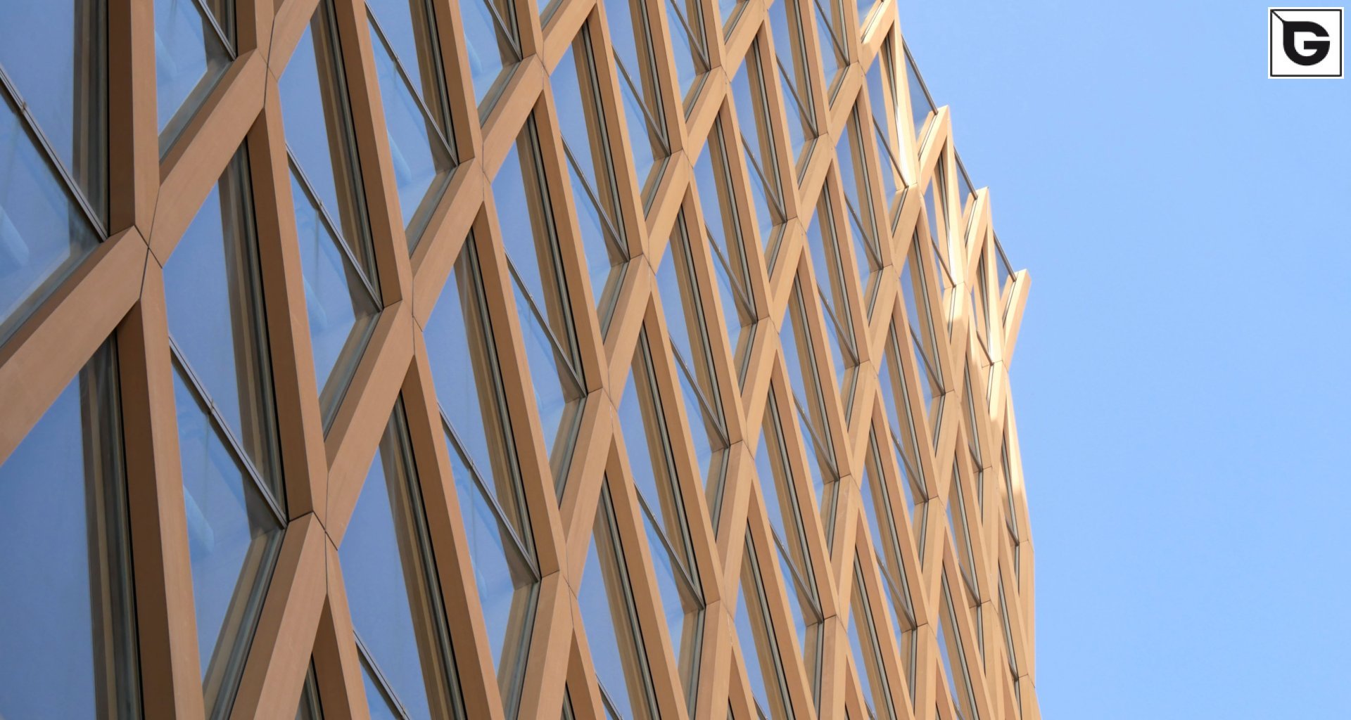 Institutionelle Einrichtungen_Vorhangfassade_Vorzeigeprojekte - Hybrid holz