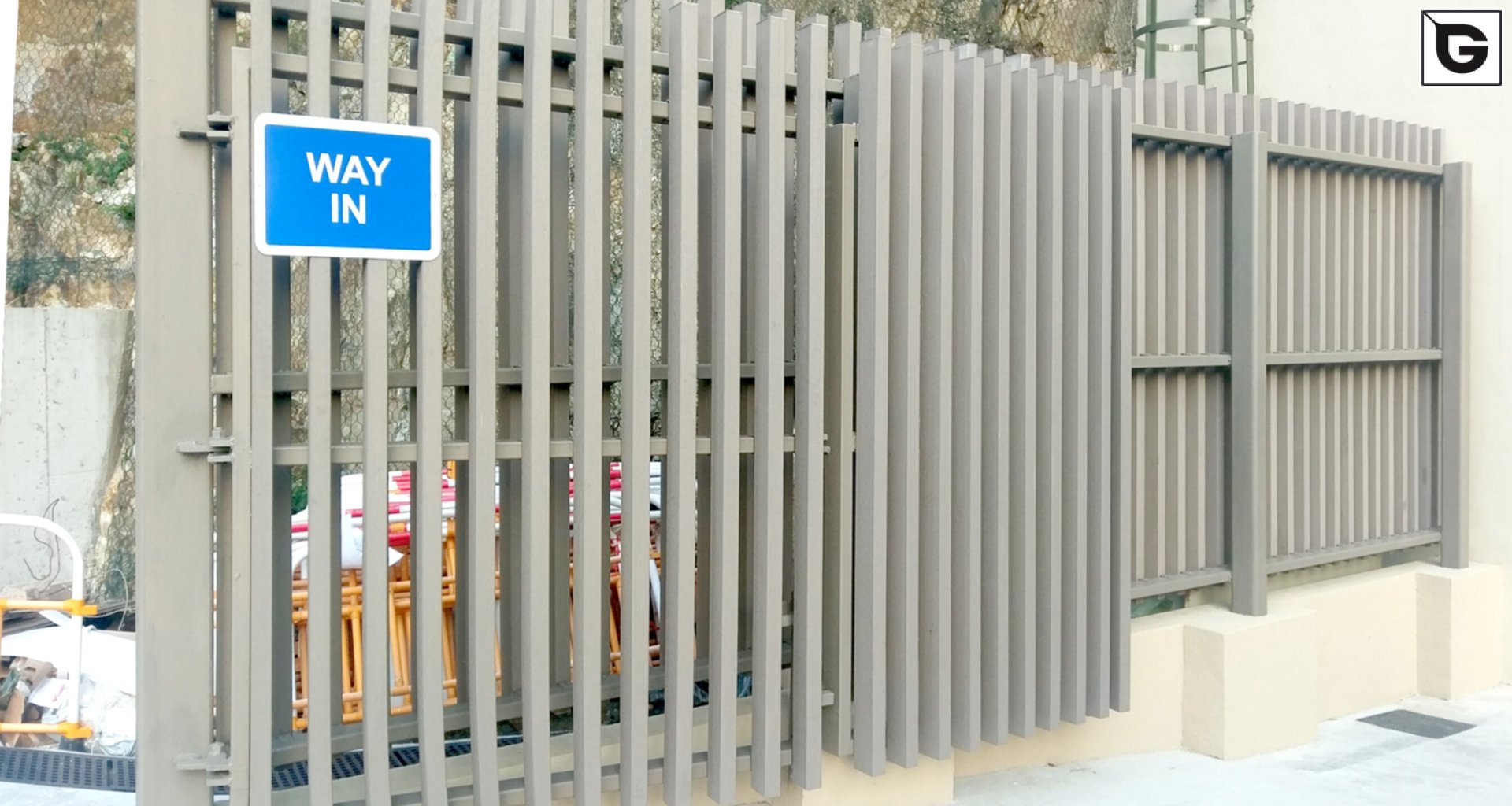 Institutionelle Einrichtungen_Zäune, Mauer, Portal_Gebogene Profilen