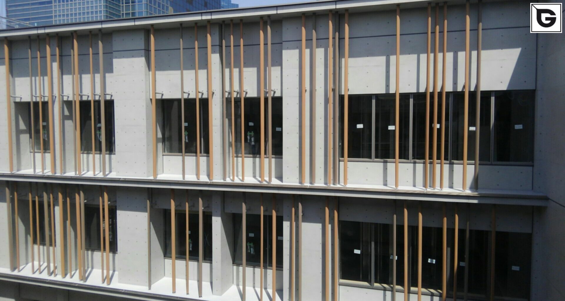 Institutionelle Einrichtungen_Vertical Sonnenschutz, jalousien_Gebogene Profilen