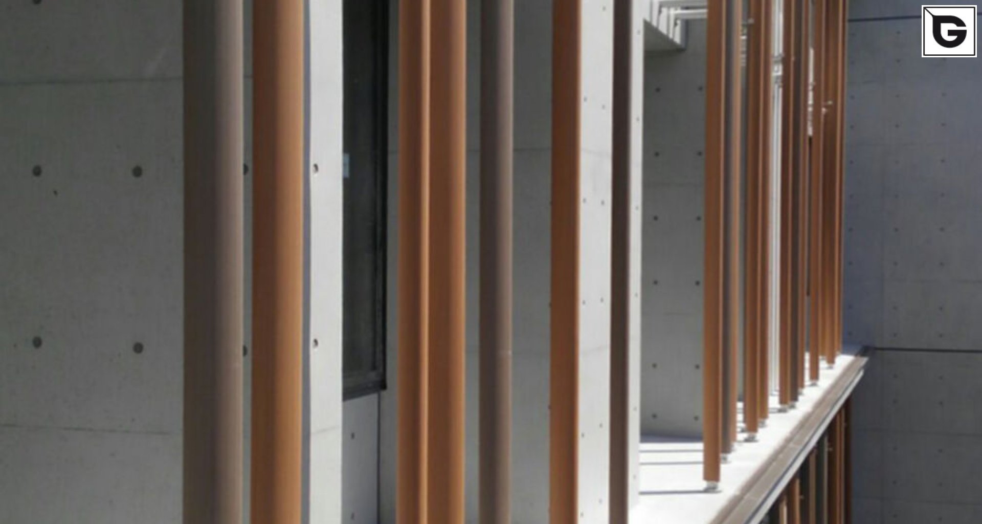 Institutionelle Einrichtungen_Vertical Sonnenschutz, jalousien_Gebogene Profilen