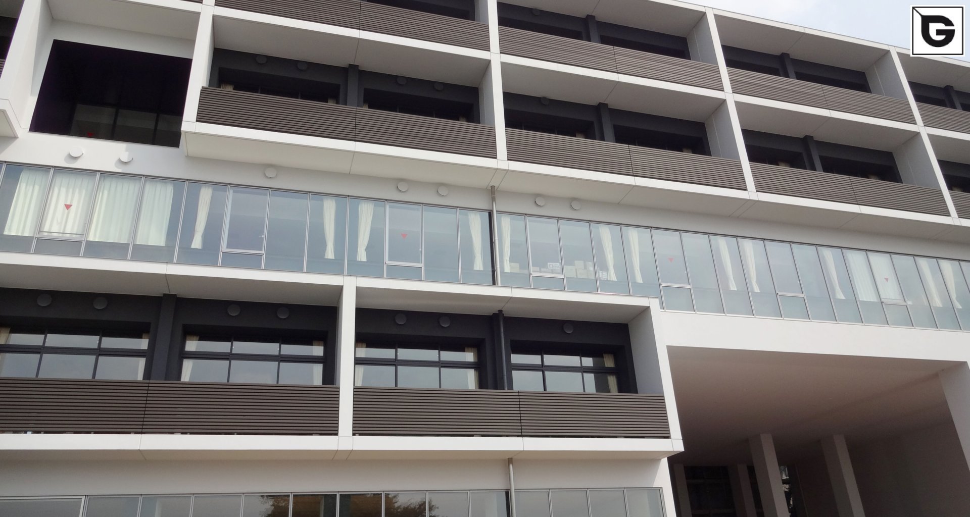 Institutionelle Einrichtungen_Geländer_Gebogene Profilen