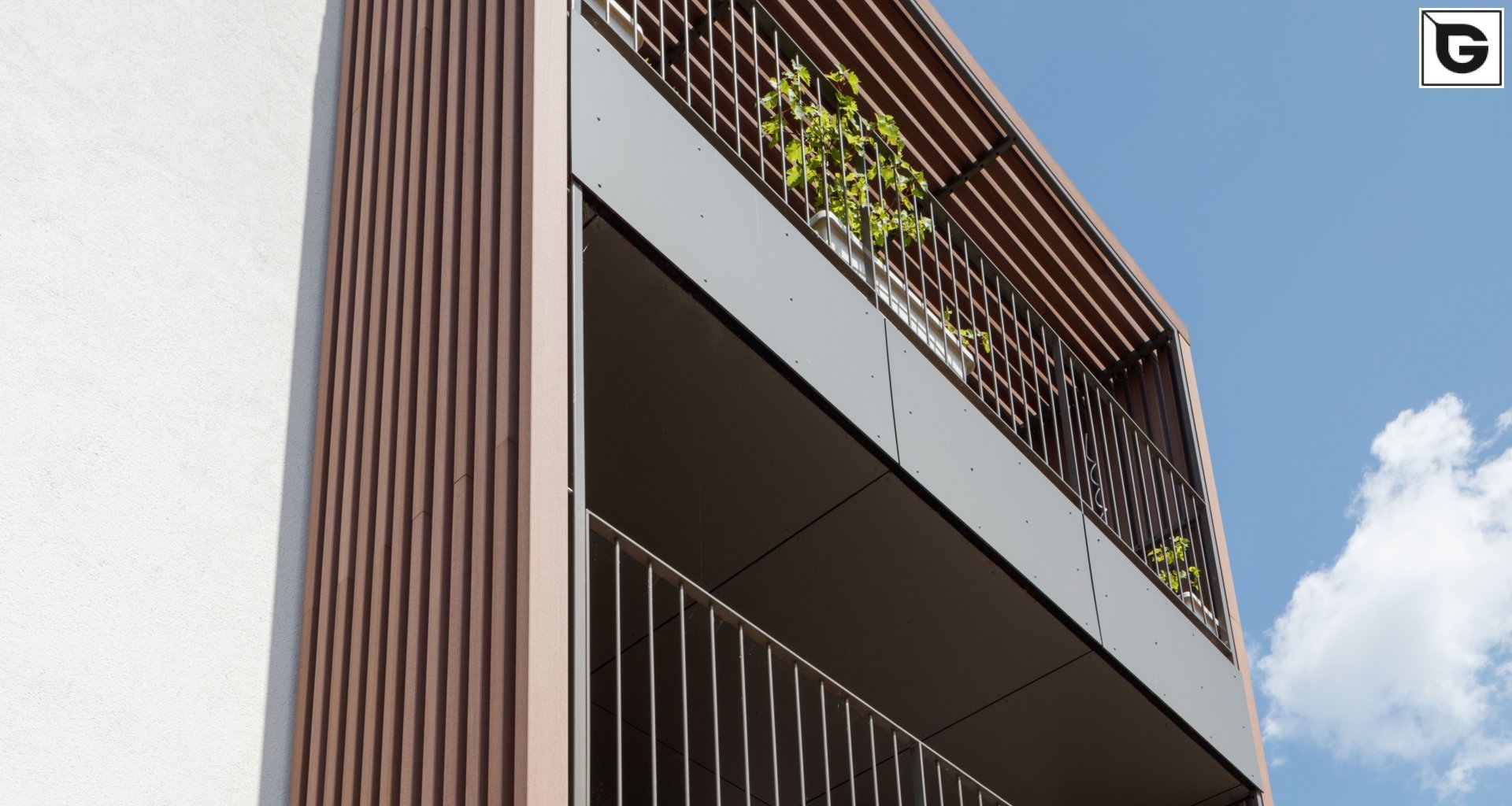 Kaufmännische Gebäude_Pergola, Dachüberstand, Dach_Finanzielle Institution