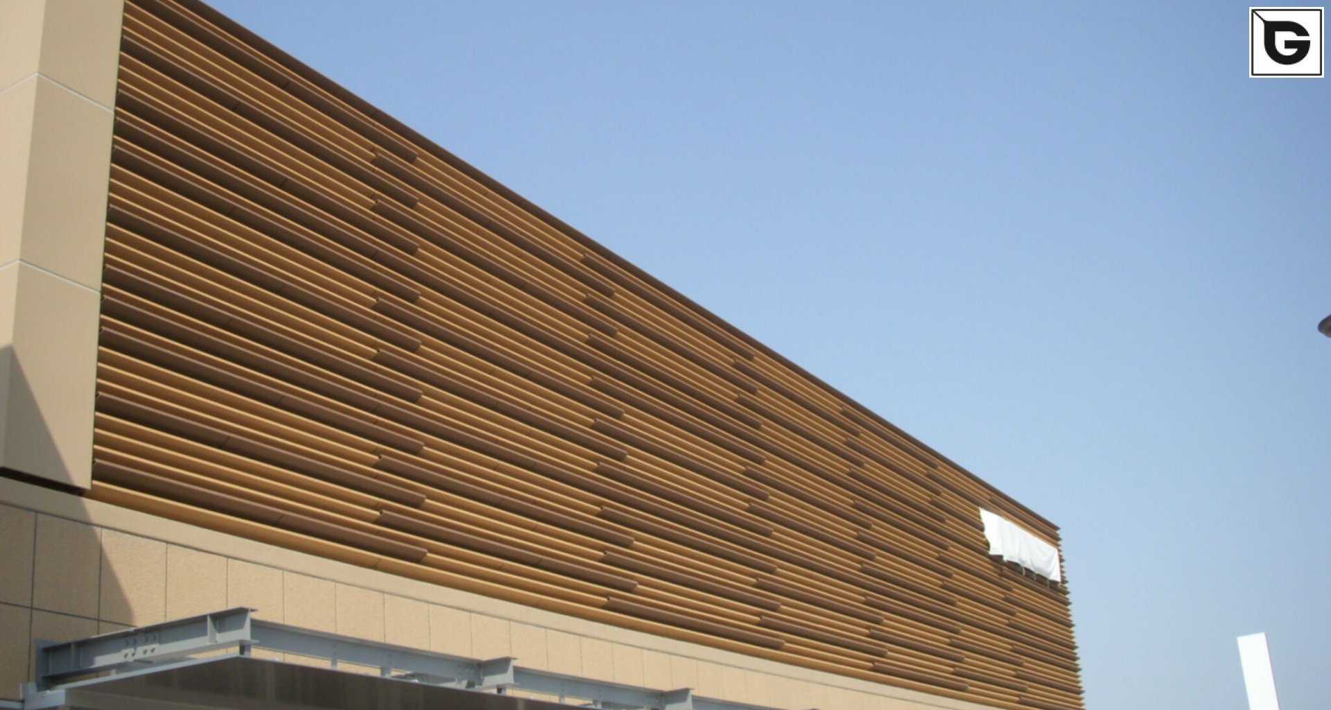 Kaufmännische Gebäude_Offene Fassadenverkleidung - horiz._Finanzielle Institution