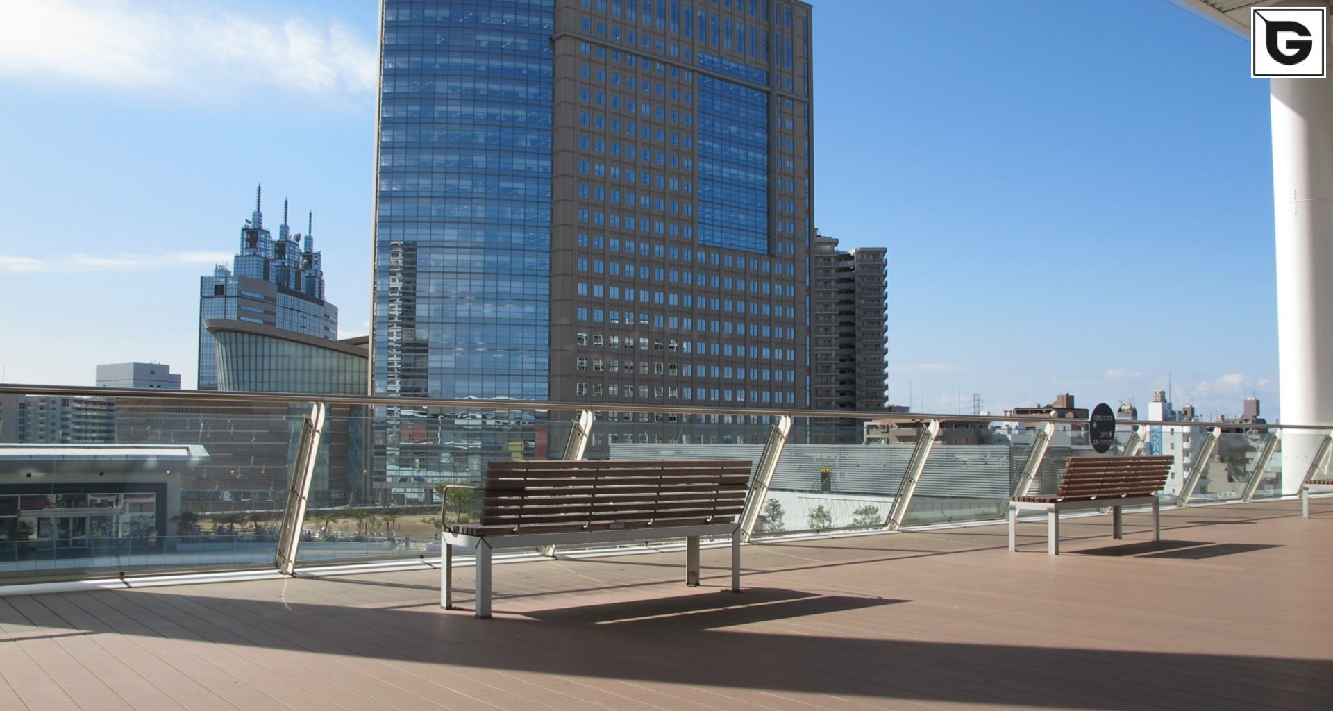 Kaufmännische Gebäude_Terrasse Gewerbliche Nutzung_Einkaufszentrum