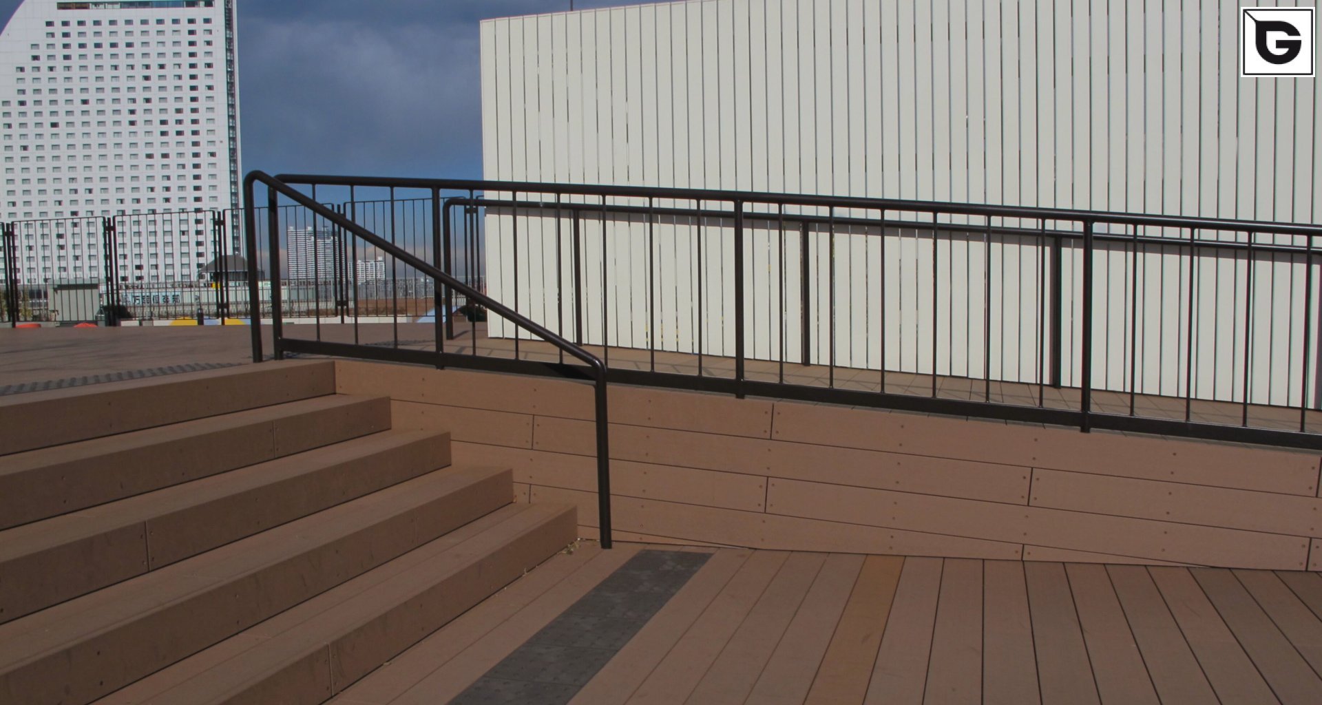 Kaufmännische Gebäude_Terrasse Gewerbliche Nutzung_Einkaufszentrum