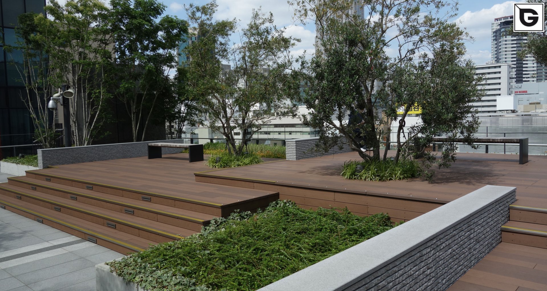 Kaufmännische Gebäude_Terrasse Gewerbliche Nutzung_Vorzeigeprojekte - WPC holz 