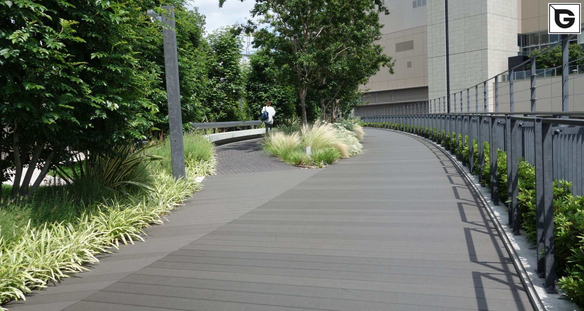 Kaufmännische Gebäude_Terrasse Gewerbliche Nutzung_Vorzeigeprojekte - WPC holz 