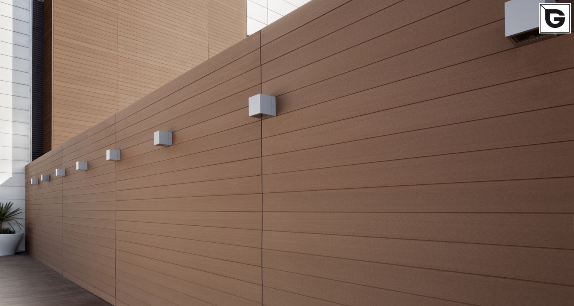 Kaufmännische Gebäude_Fassadenverkleidung - horizontal_Vorzeigeprojekte - WPC holz 