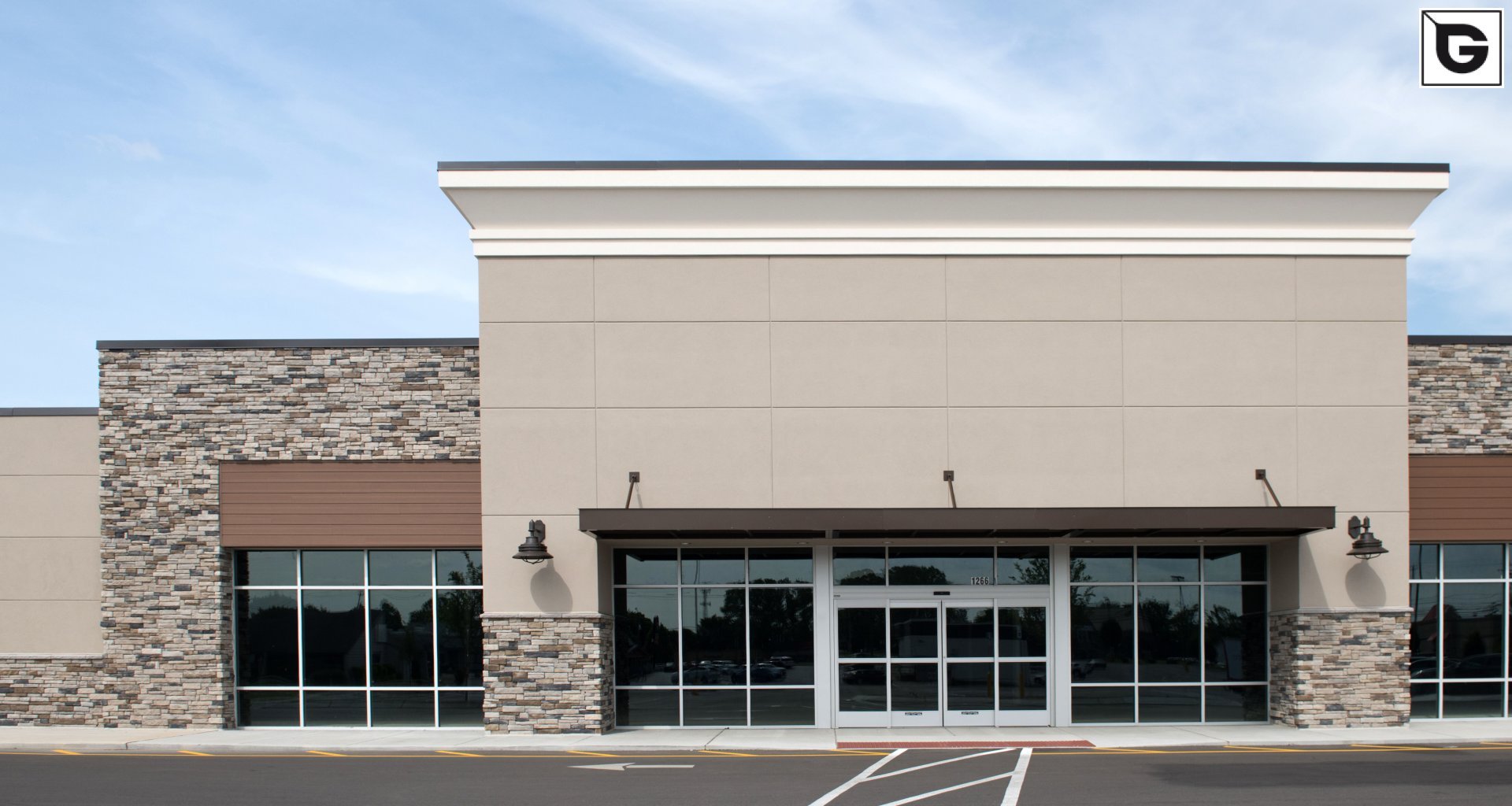 Kaufmännische Gebäude_Fassadenverkleidung - horizontal_Einkaufszentrum