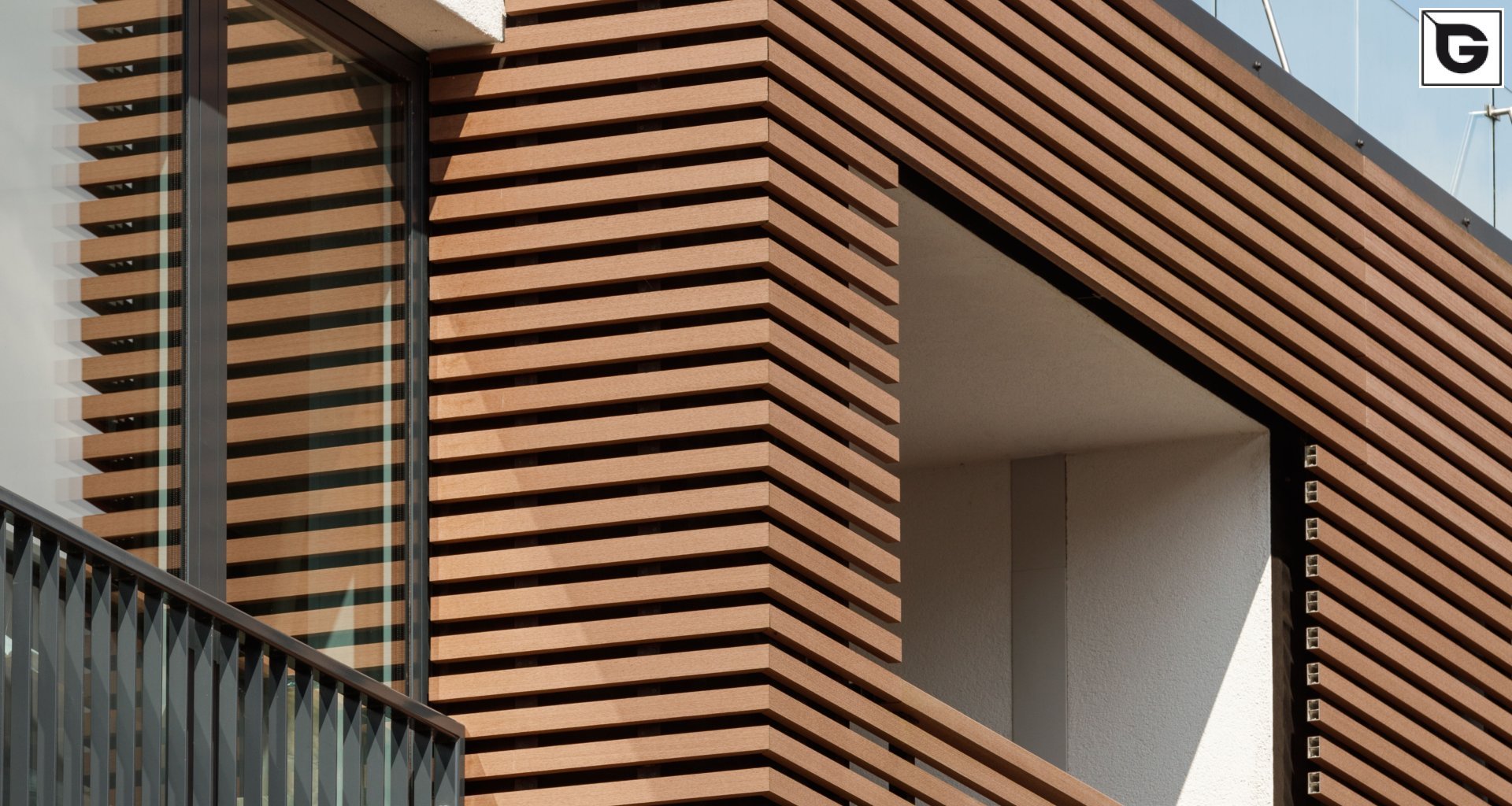 Wohngebäude_Offene Fassadenverkleidung - horiz._Wohnhaus