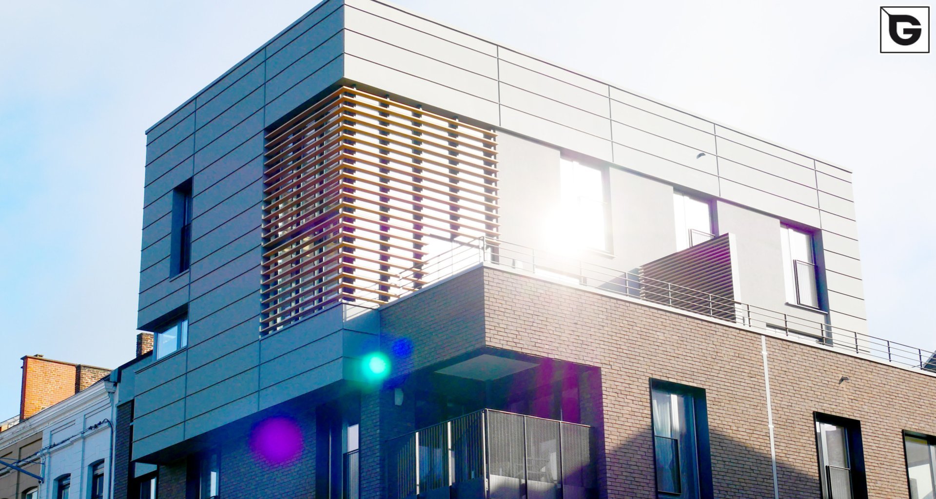 Wohngebäude_Horizontal Sonnenschutz, jalousien_Wohnhaus