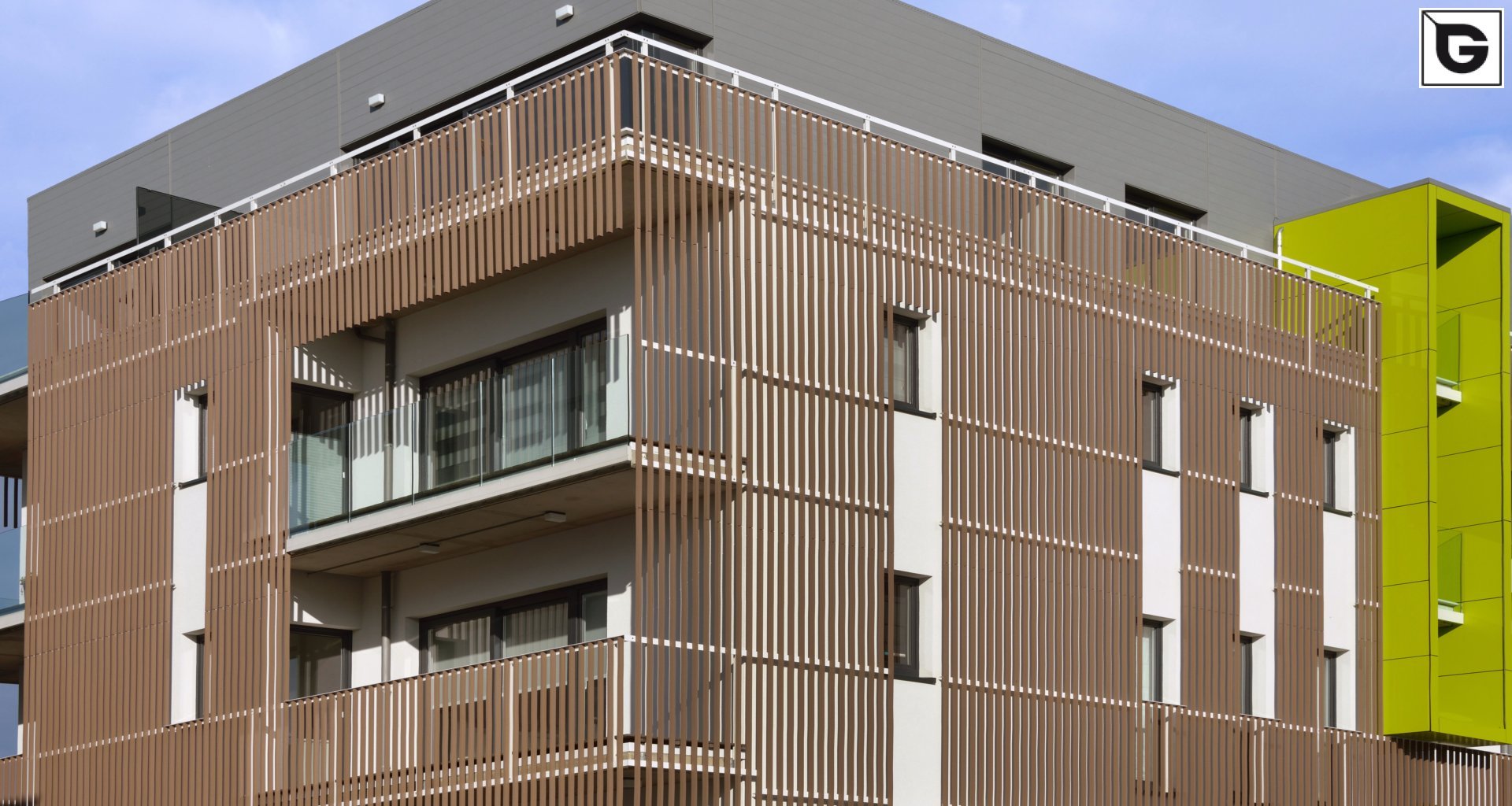 Wohngebäude_Offene Fassadenverkleidung - verti._Wohnhaus