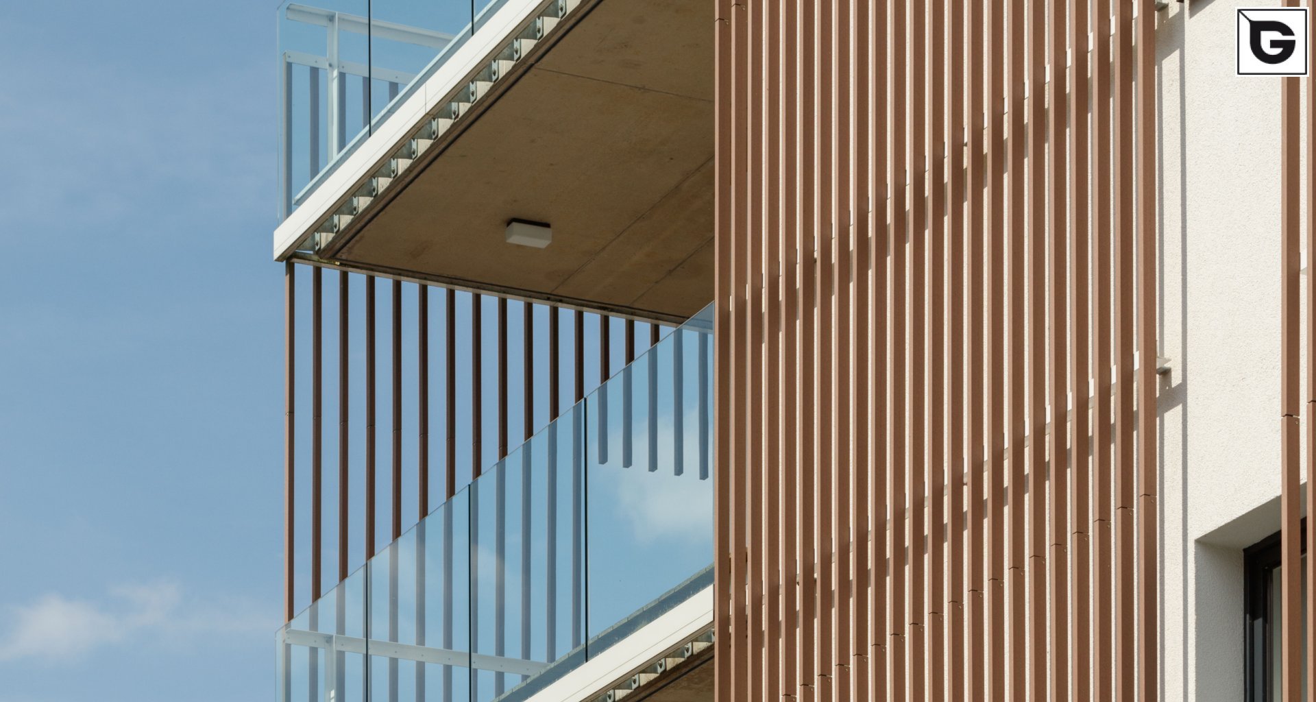 Wohngebäude_Offene Fassadenverkleidung - verti._Wohnhaus