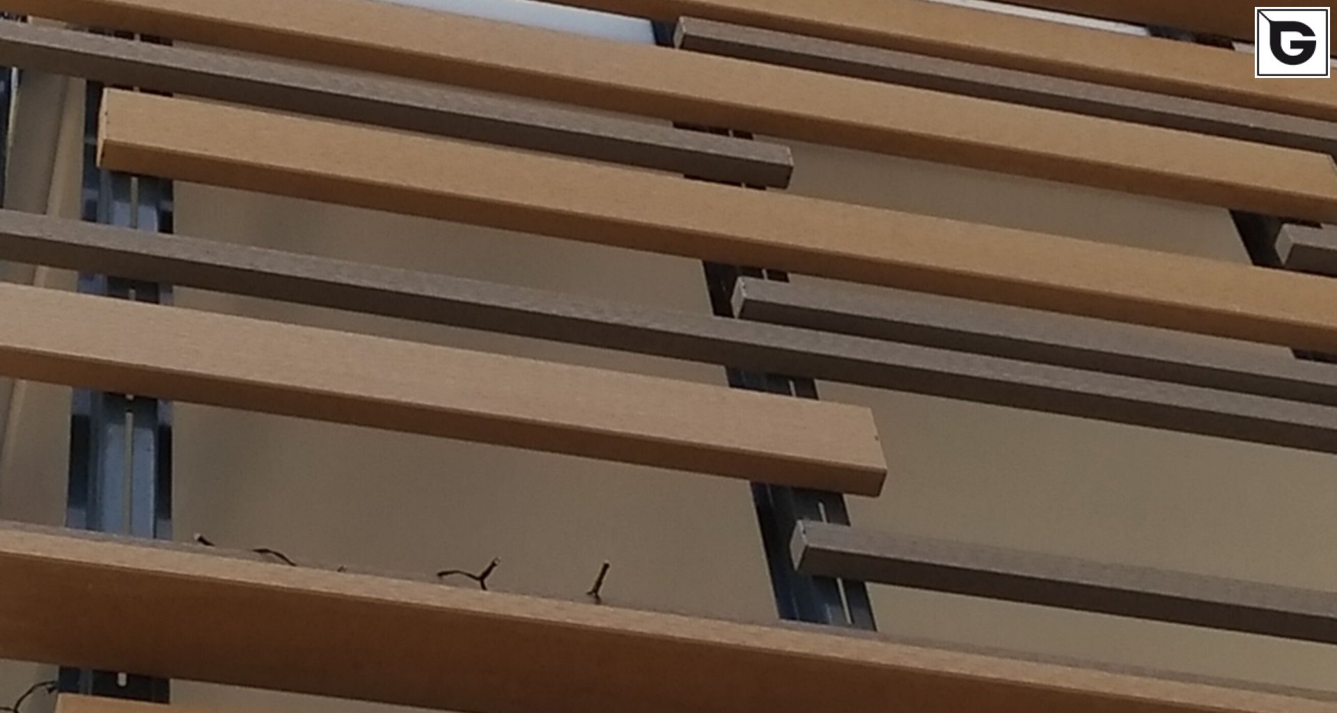 Wohngebäude_Horizontal Sonnenschutz, jalousien_Wohnhaus